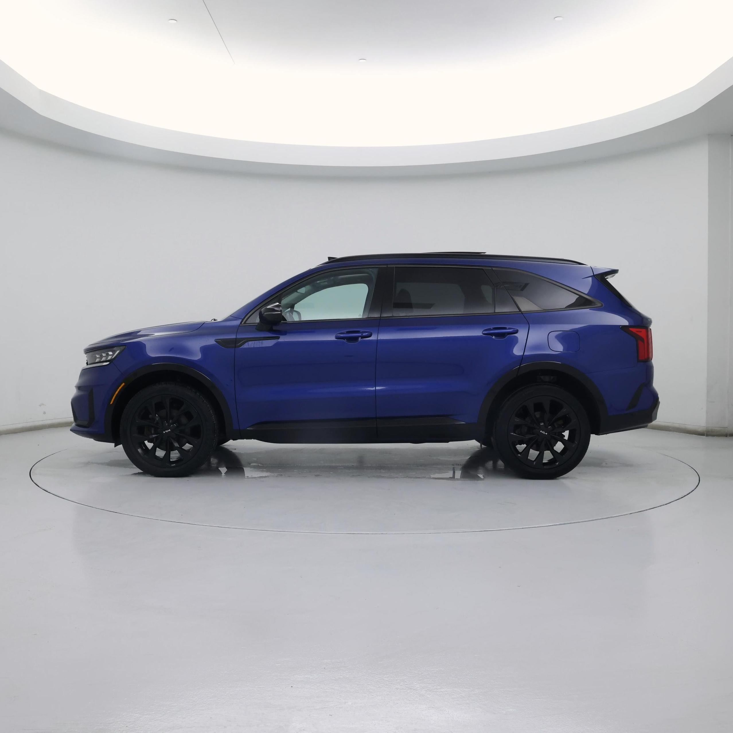 Thumbnail: 2023 Kia Sorento - 3