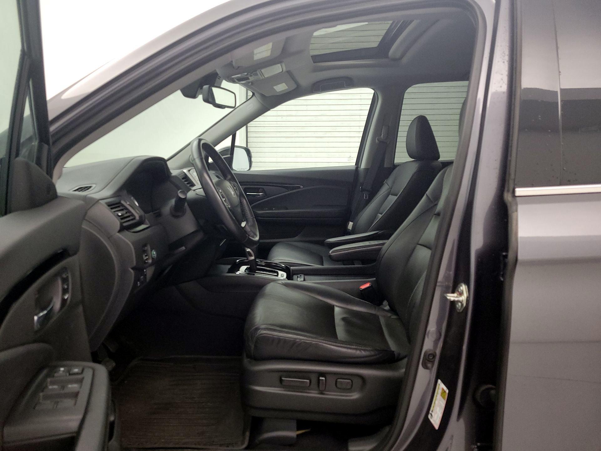 Thumbnail: 2019 Honda Ridgeline - 11