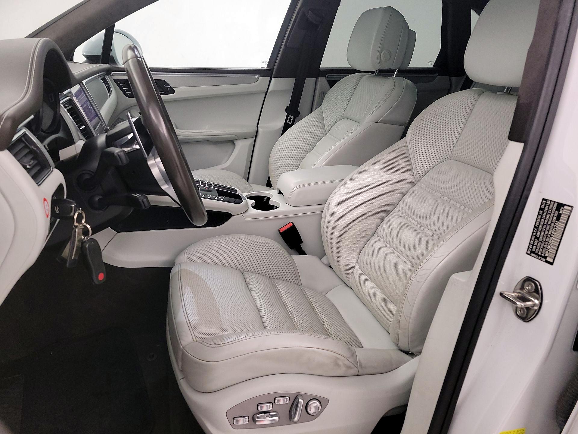 Thumbnail: 2018 Porsche Macan - 11