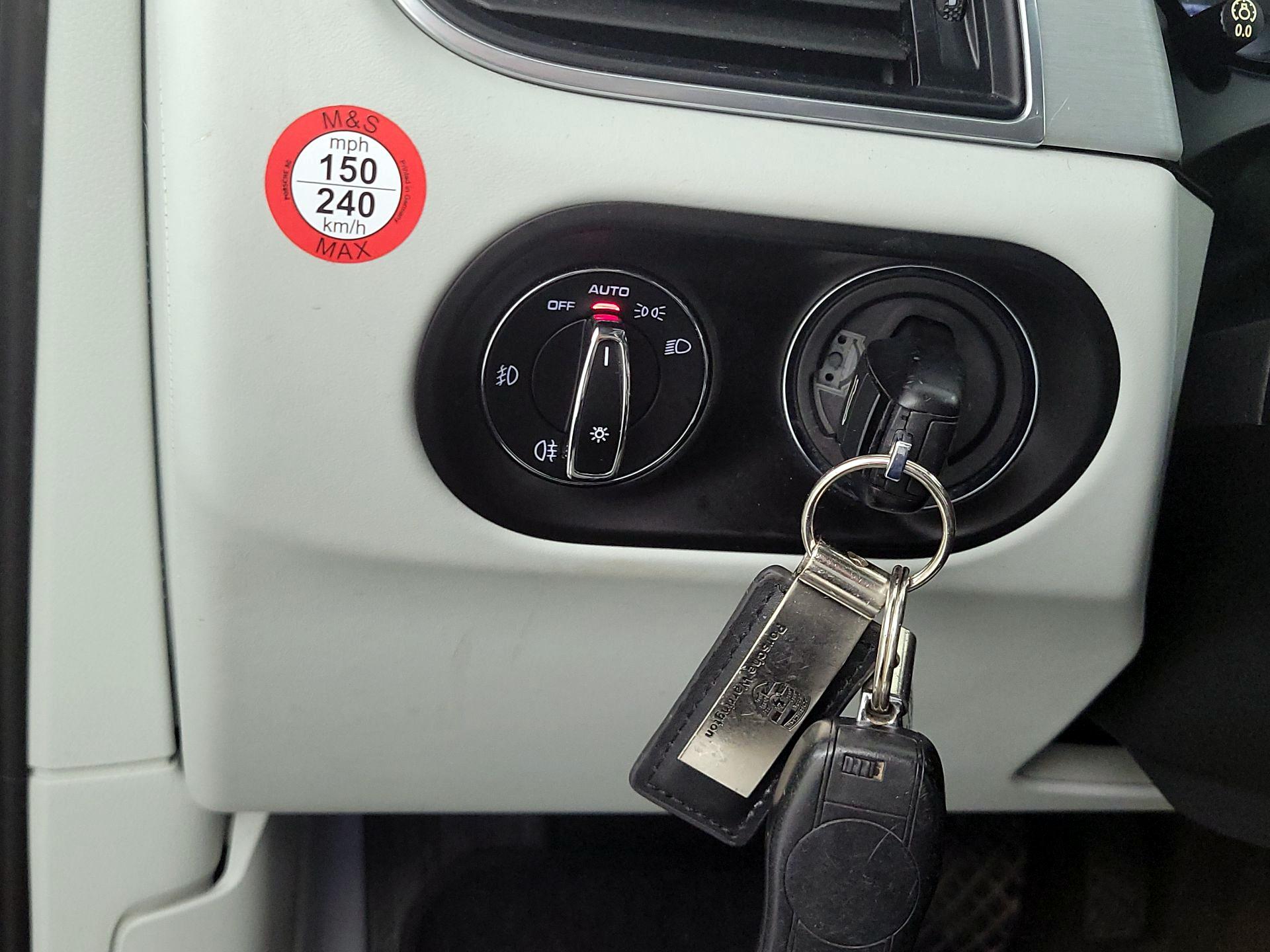 Thumbnail: 2018 Porsche Macan - 13