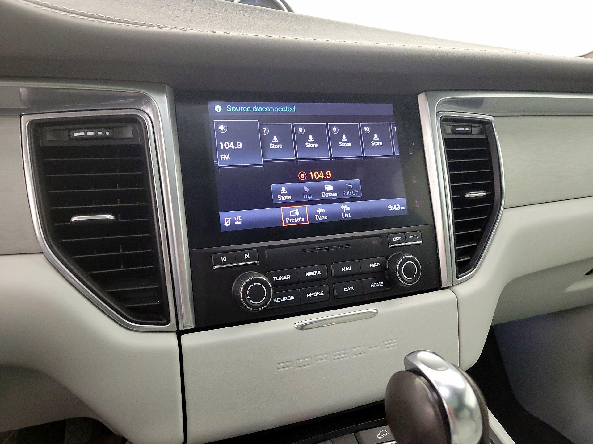 Thumbnail: 2018 Porsche Macan - 16