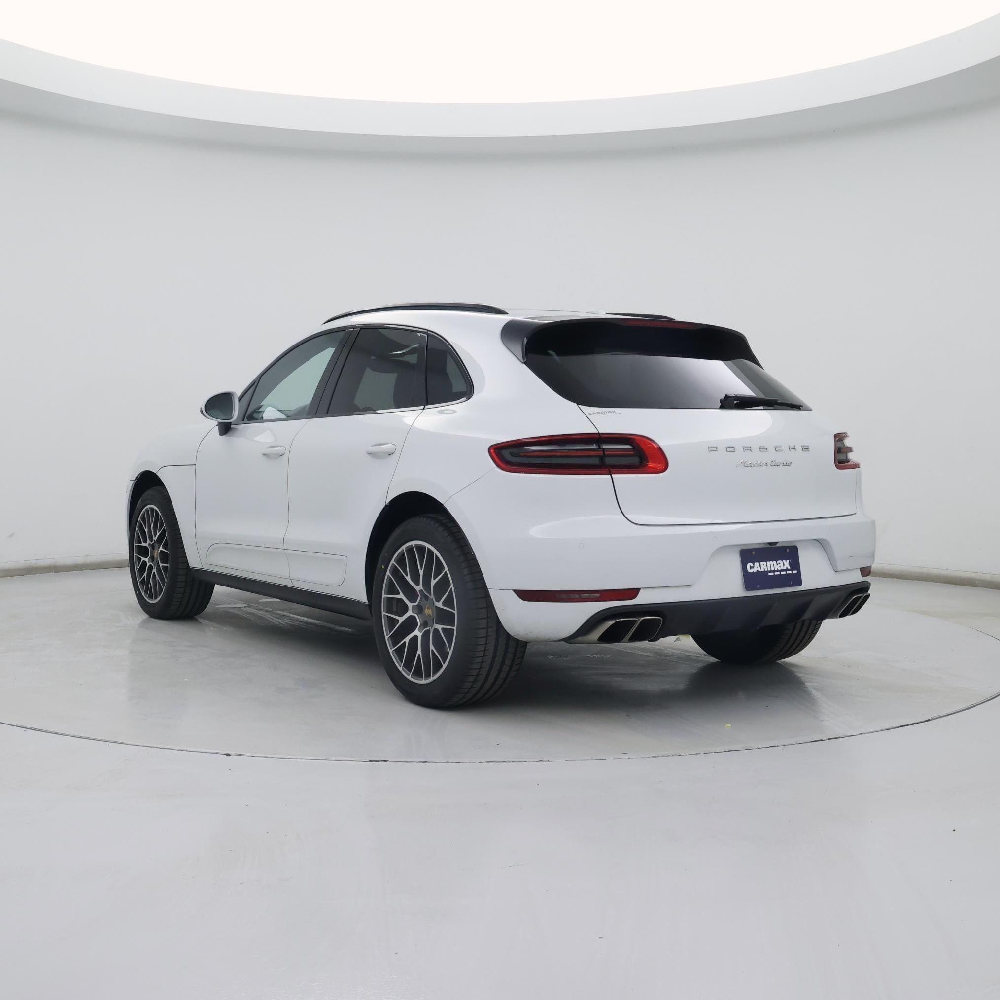 Thumbnail: 2018 Porsche Macan - 2