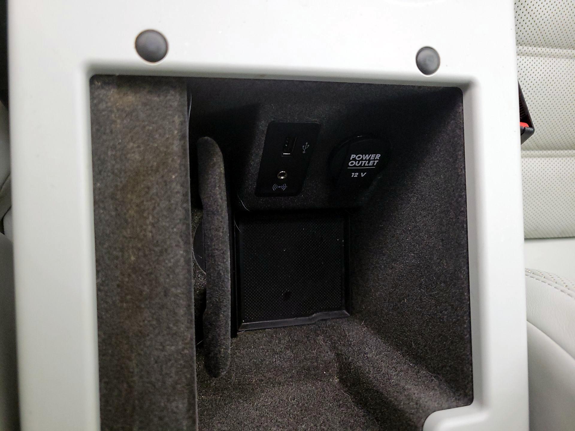 Thumbnail: 2018 Porsche Macan - 19