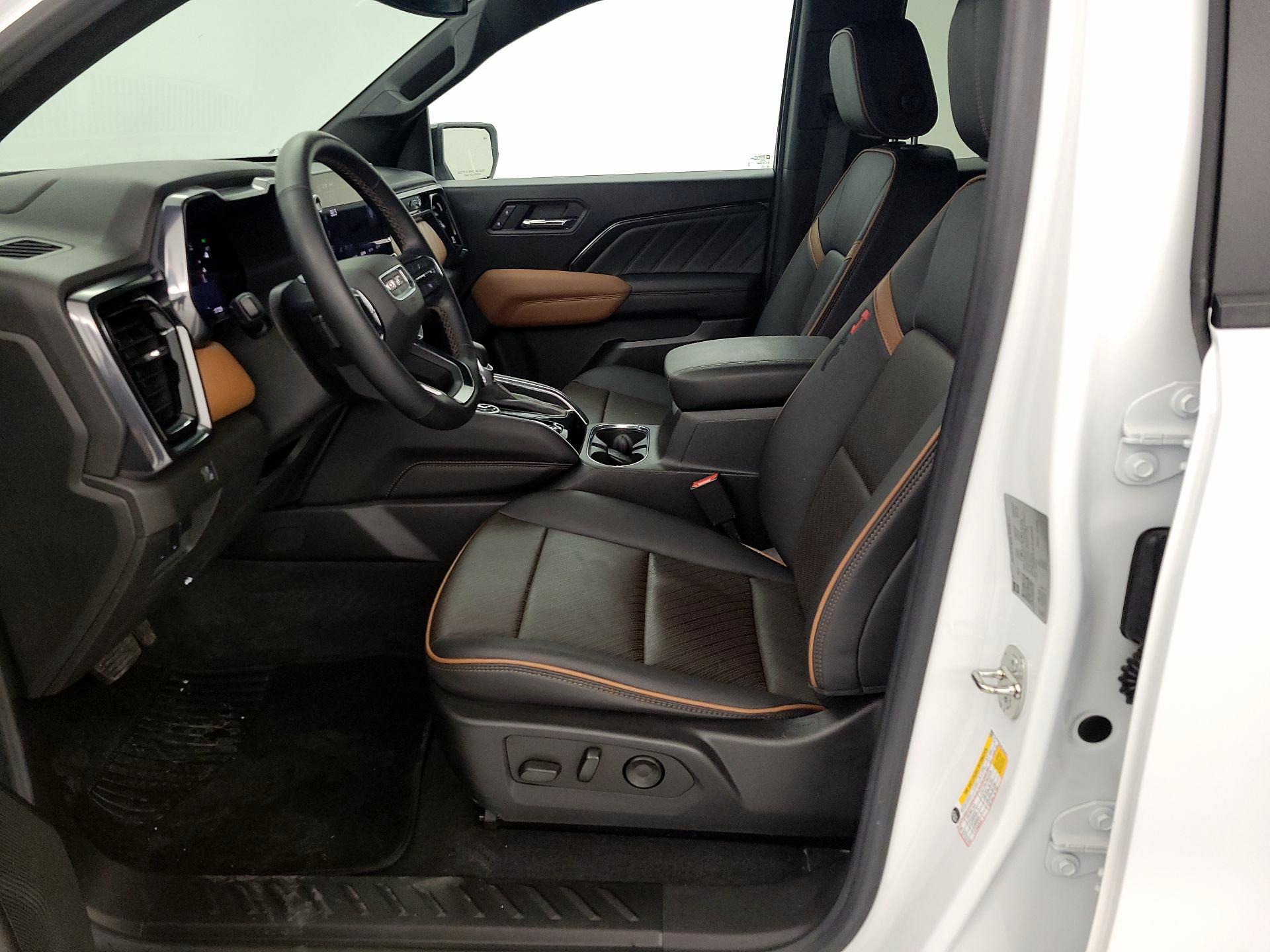 Thumbnail: 2023 GMC Canyon - 11