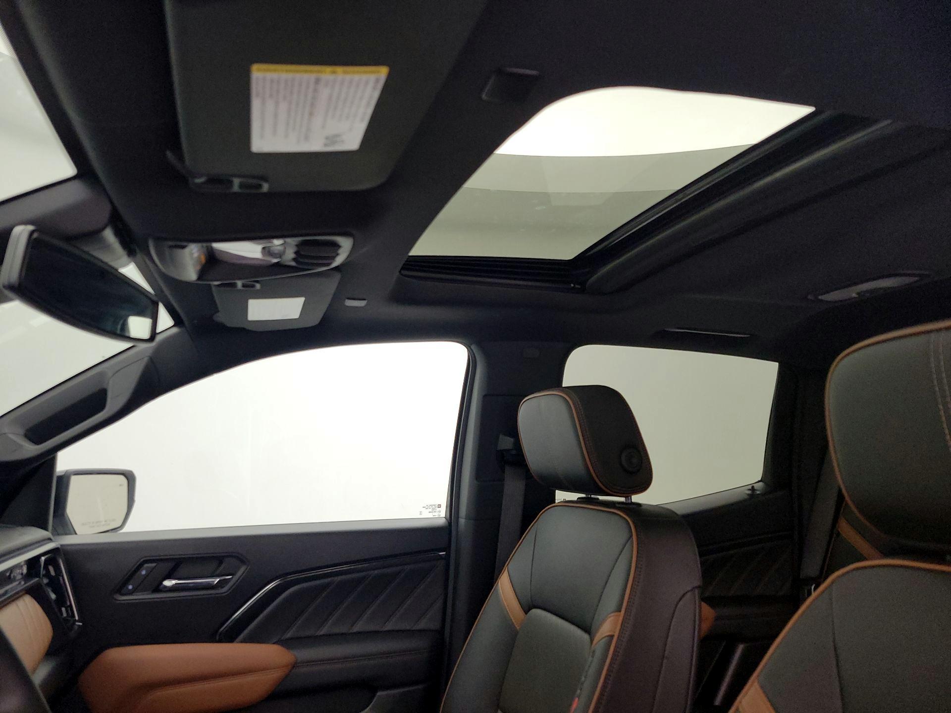 Thumbnail: 2023 GMC Canyon - 19