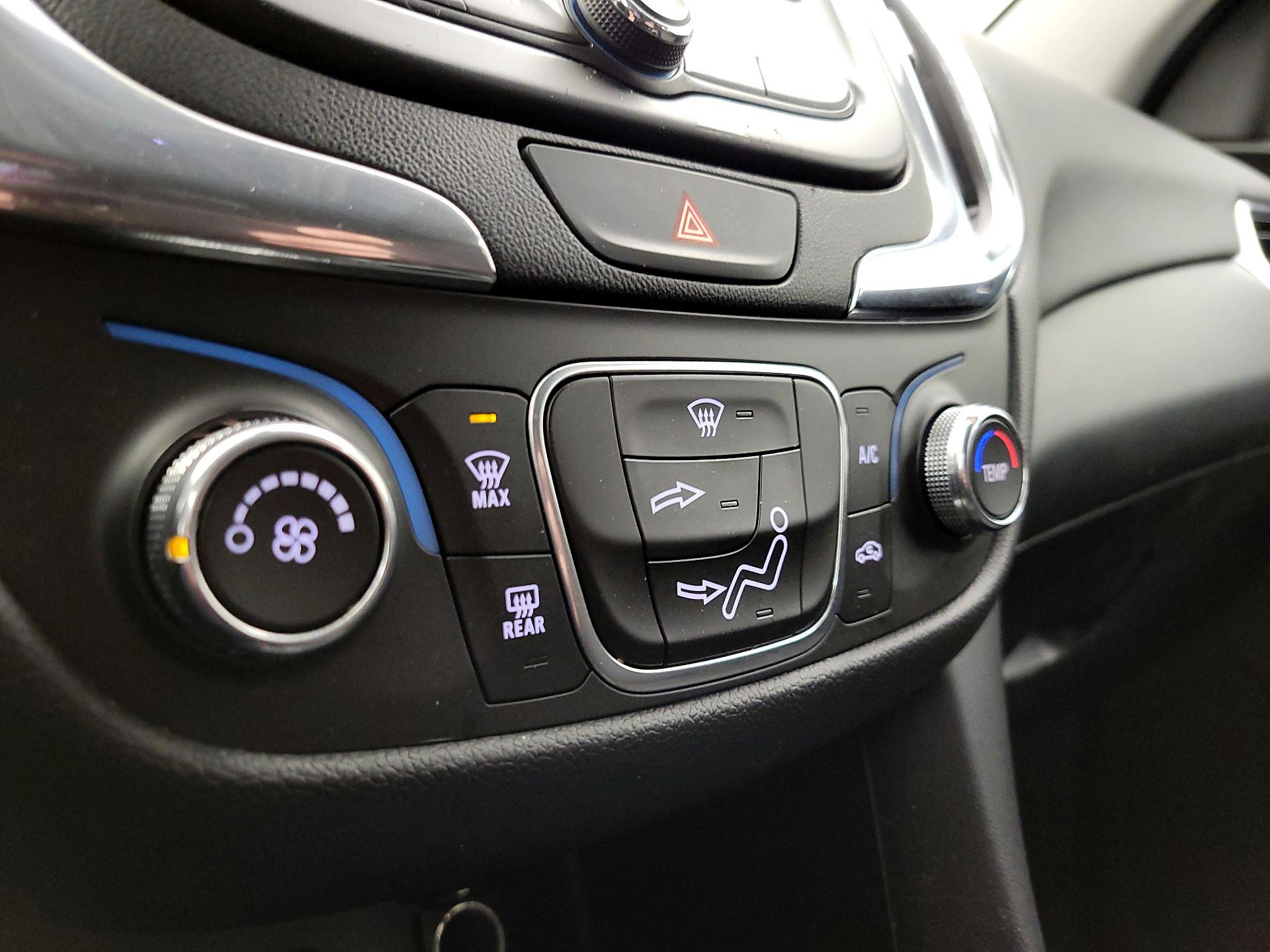 Thumbnail: 2018 Chevrolet Equinox - 16