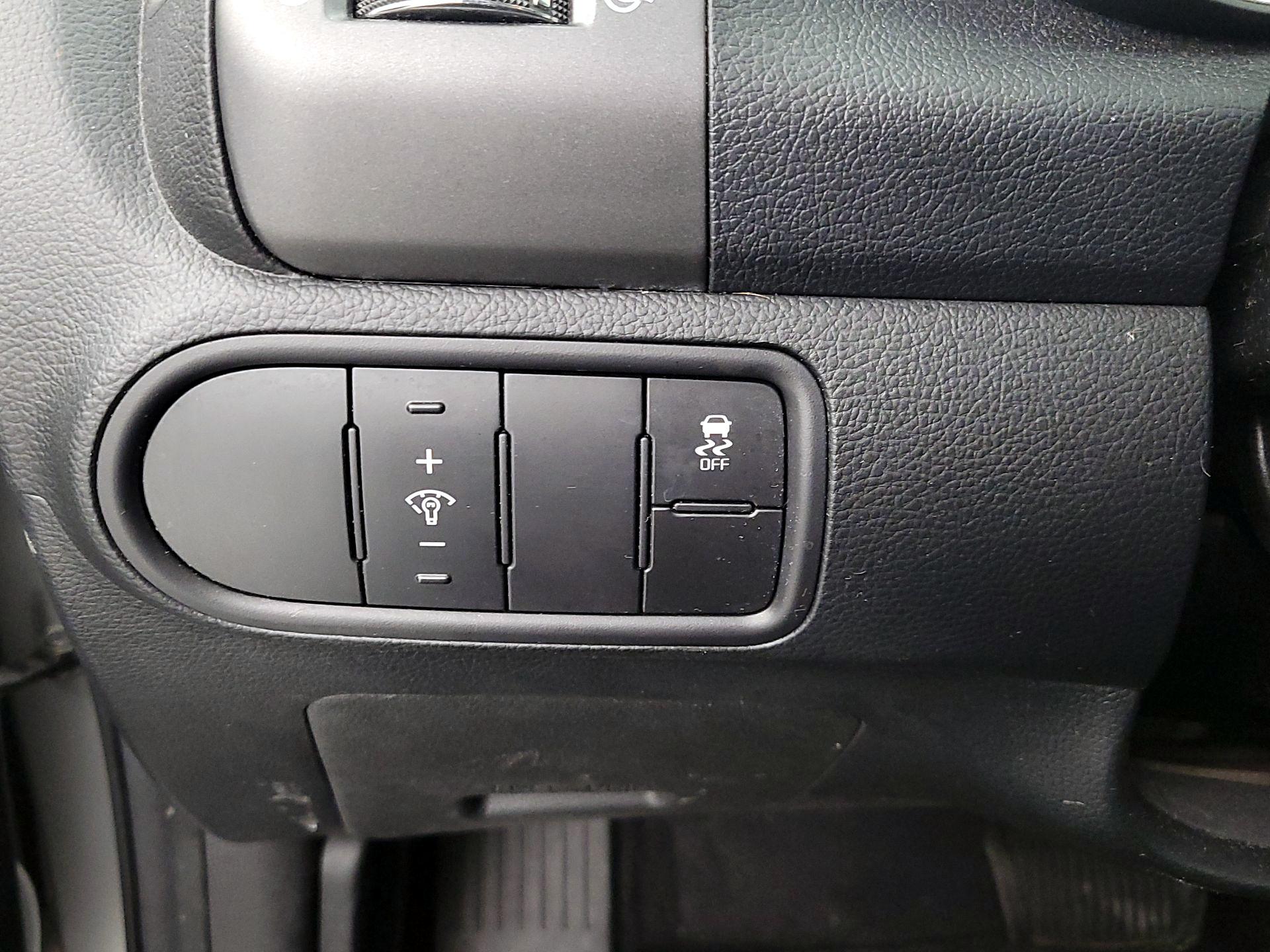 Thumbnail: 2018 Kia Forte - 13