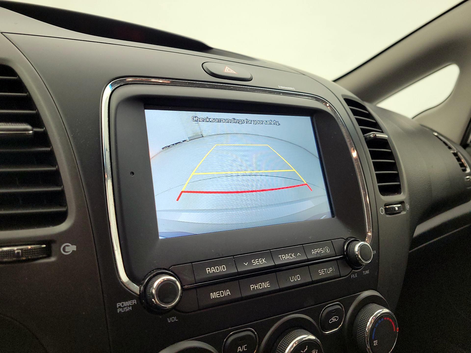 Thumbnail: 2018 Kia Forte - 14