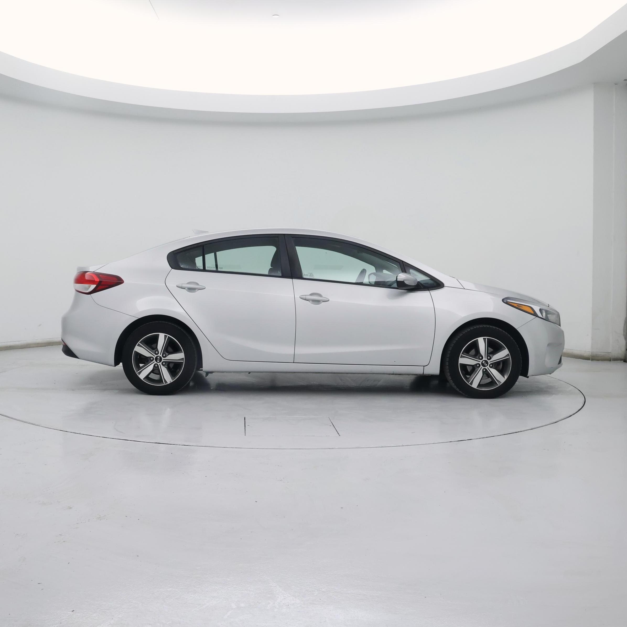 Thumbnail: 2018 Kia Forte - 7