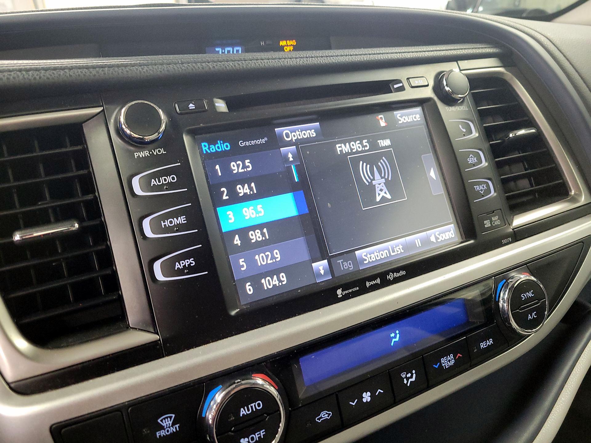 Thumbnail: 2017 Toyota Highlander - 15