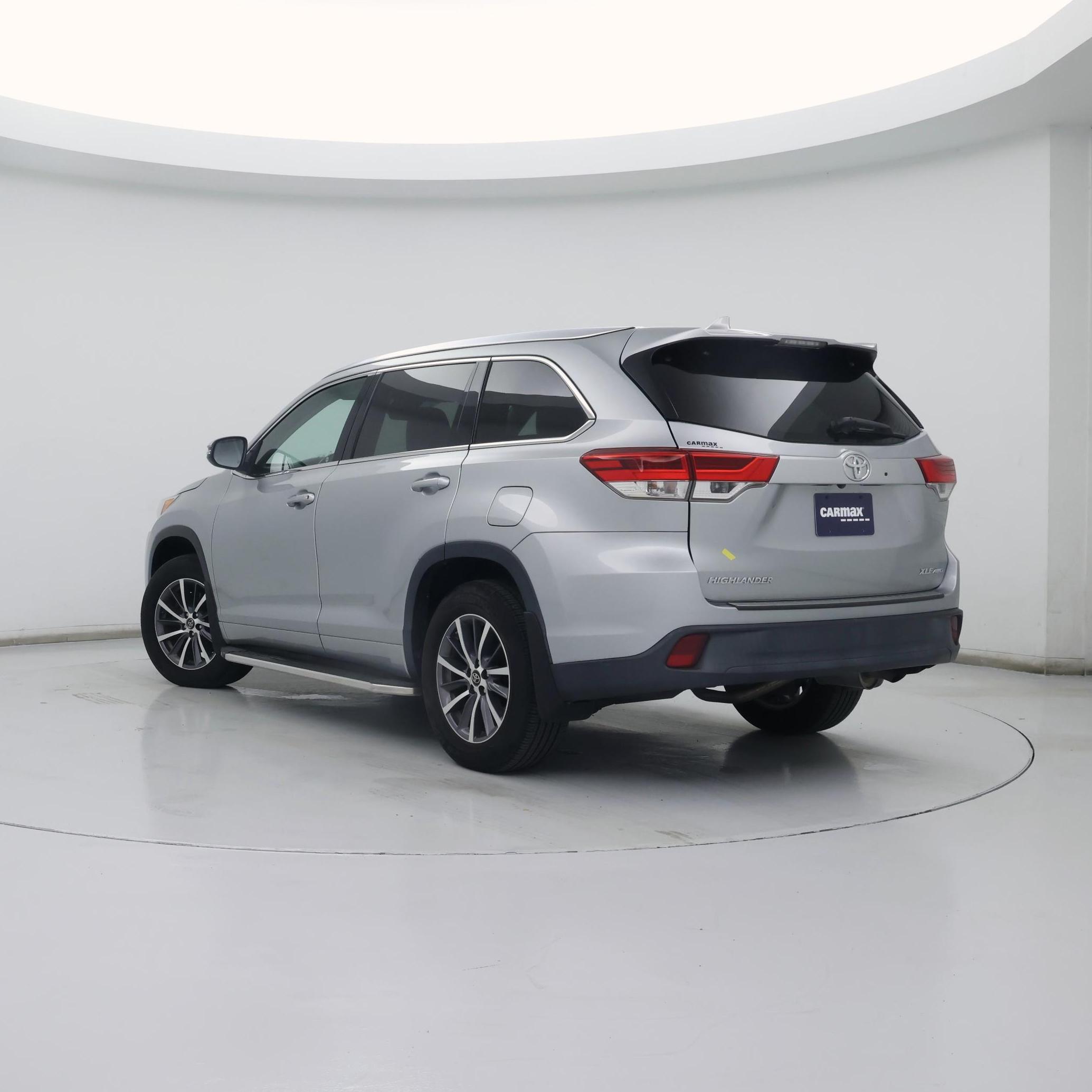 Thumbnail: 2017 Toyota Highlander - 2