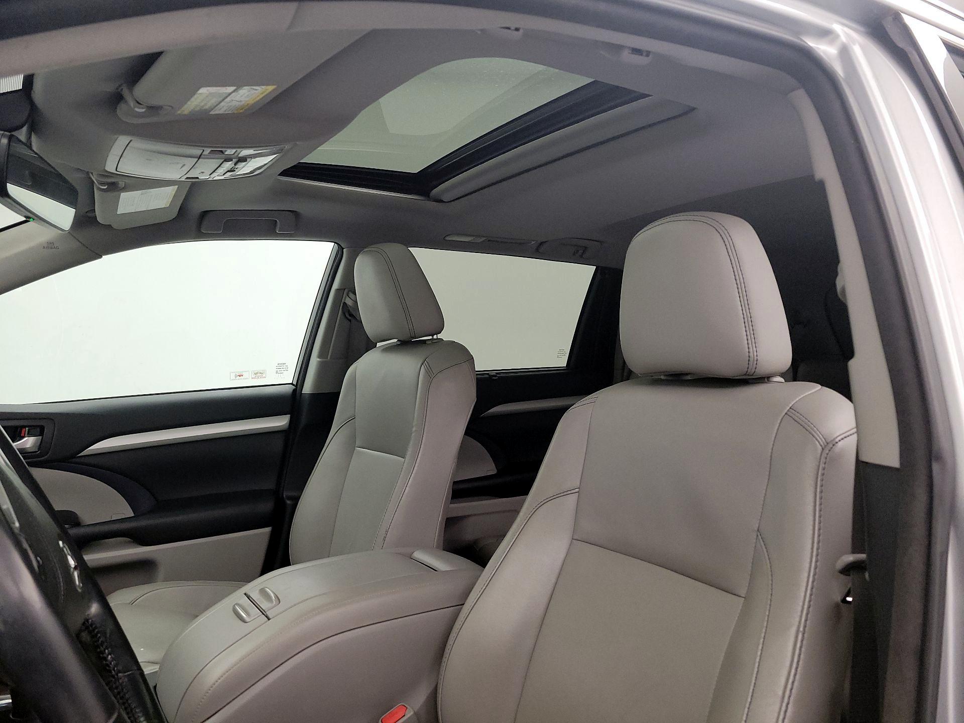 Thumbnail: 2017 Toyota Highlander - 19