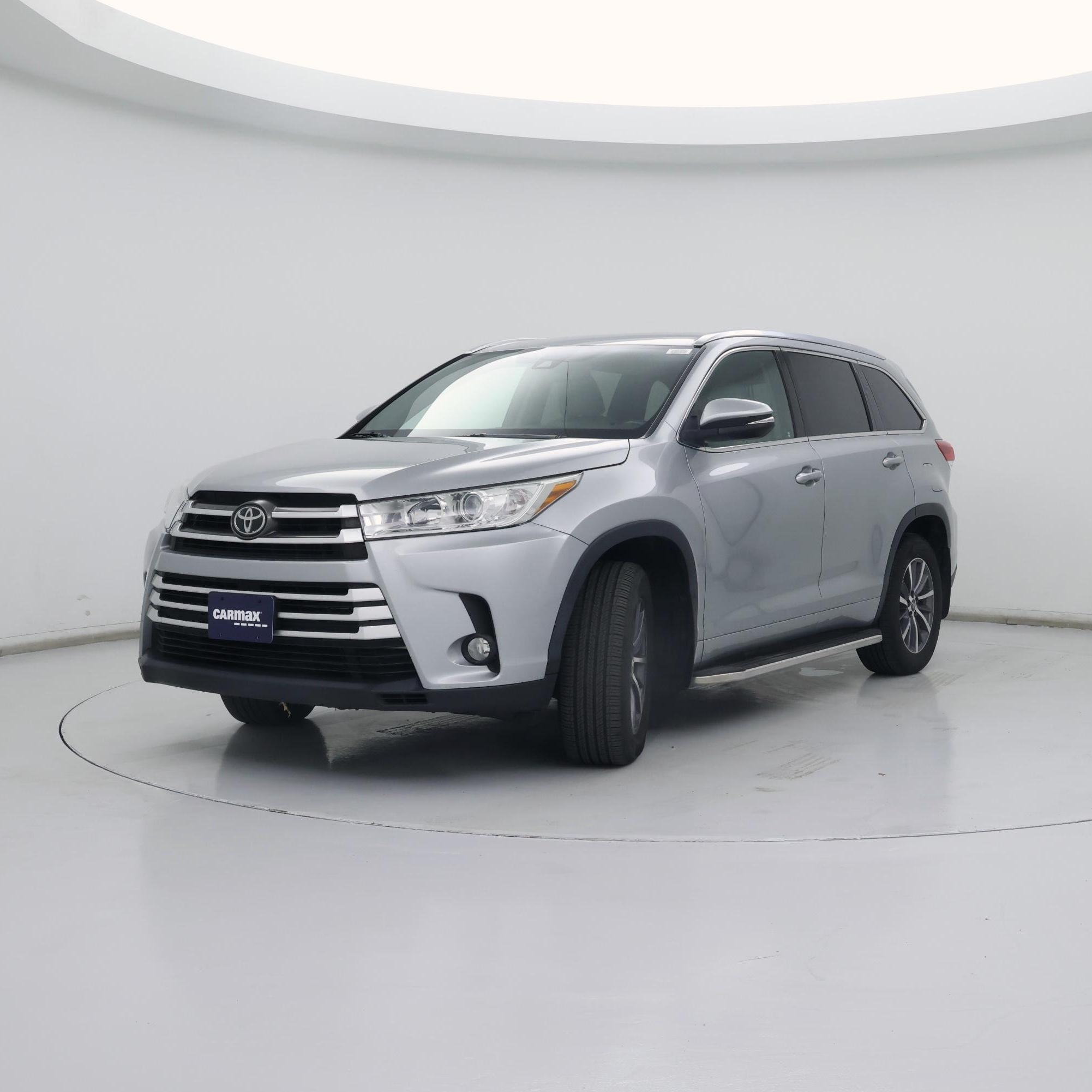 Thumbnail: 2017 Toyota Highlander - 4