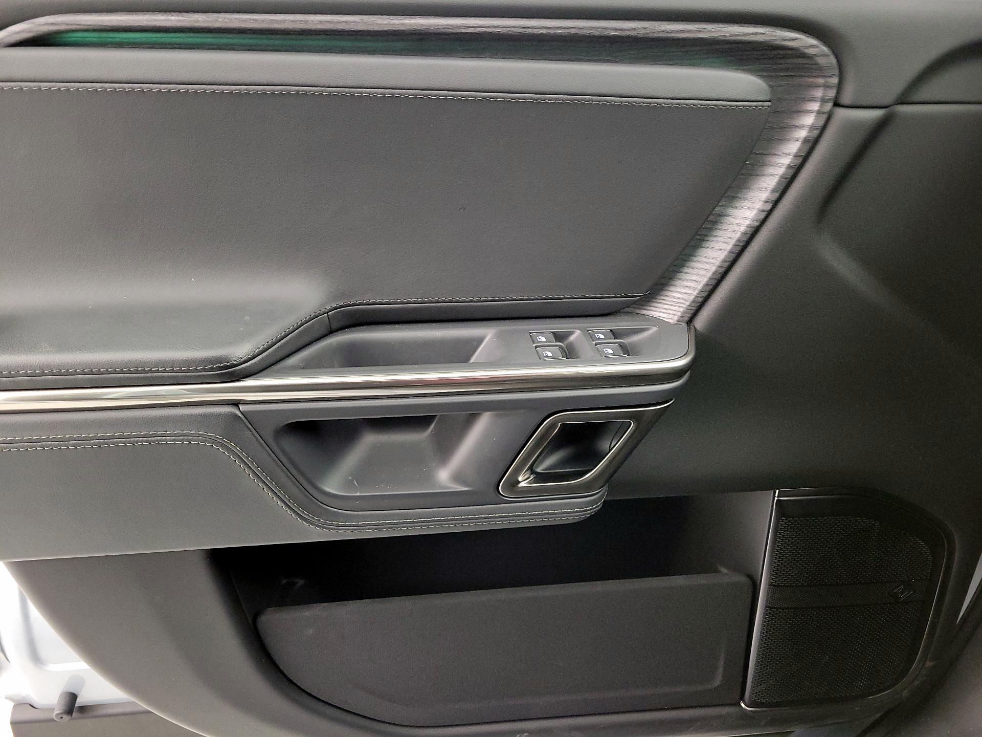 Thumbnail: 2023 Rivian R1S - 12