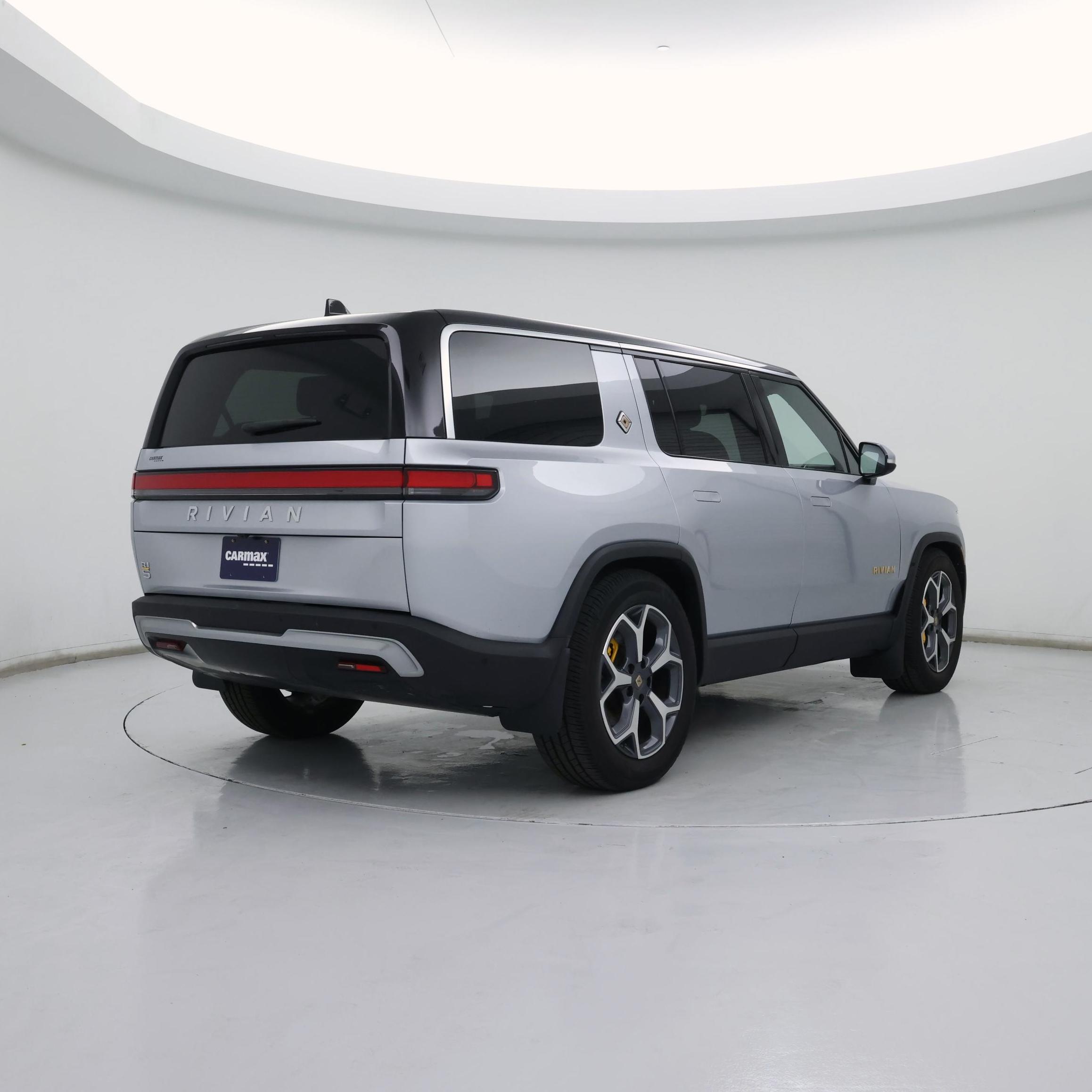 Thumbnail: 2023 Rivian R1S - 8