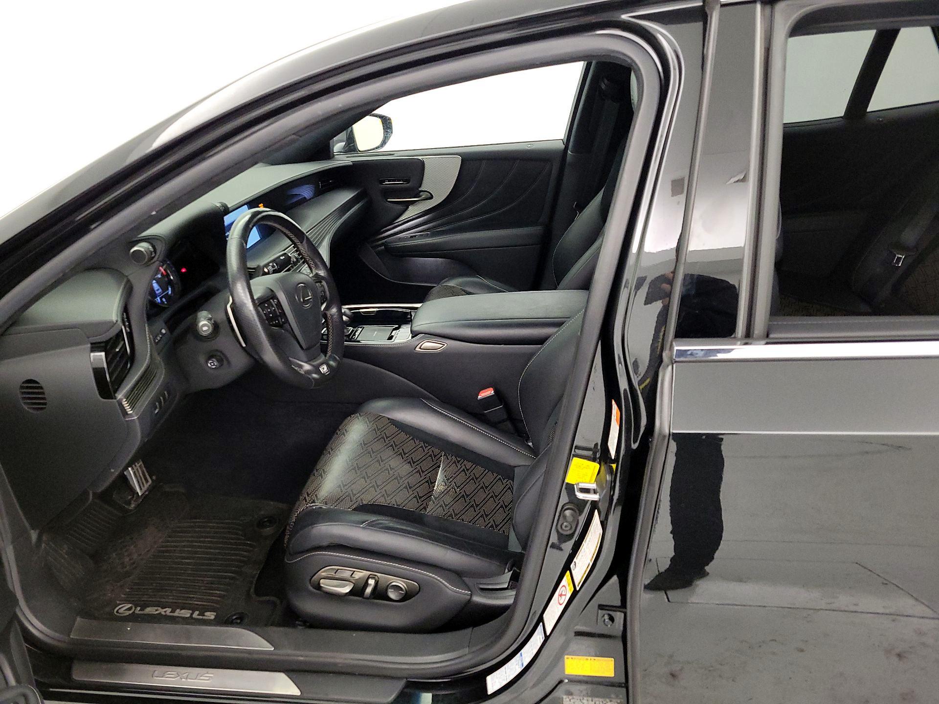 Thumbnail: 2019 Lexus LS - 11