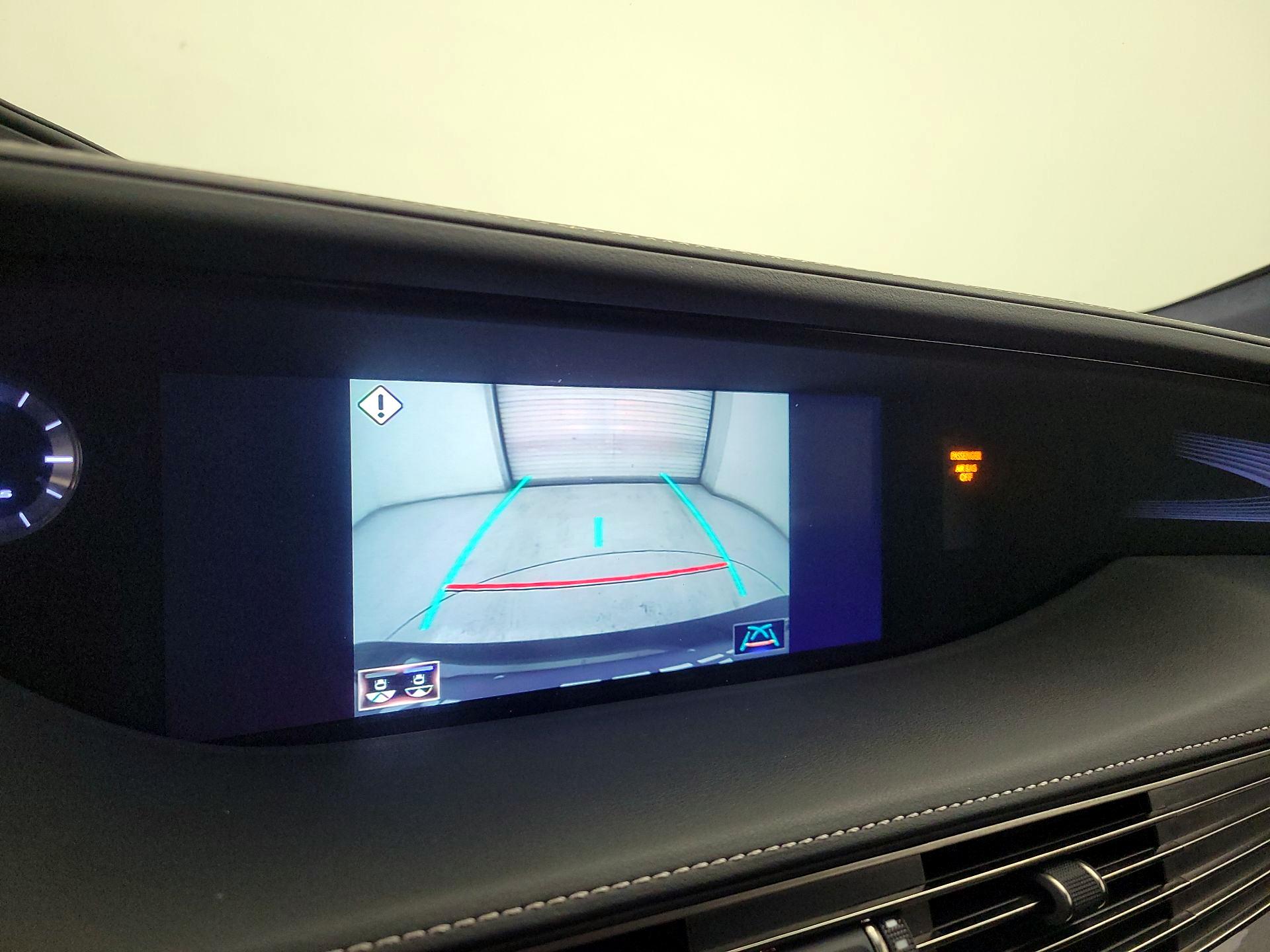 Thumbnail: 2019 Lexus LS - 15