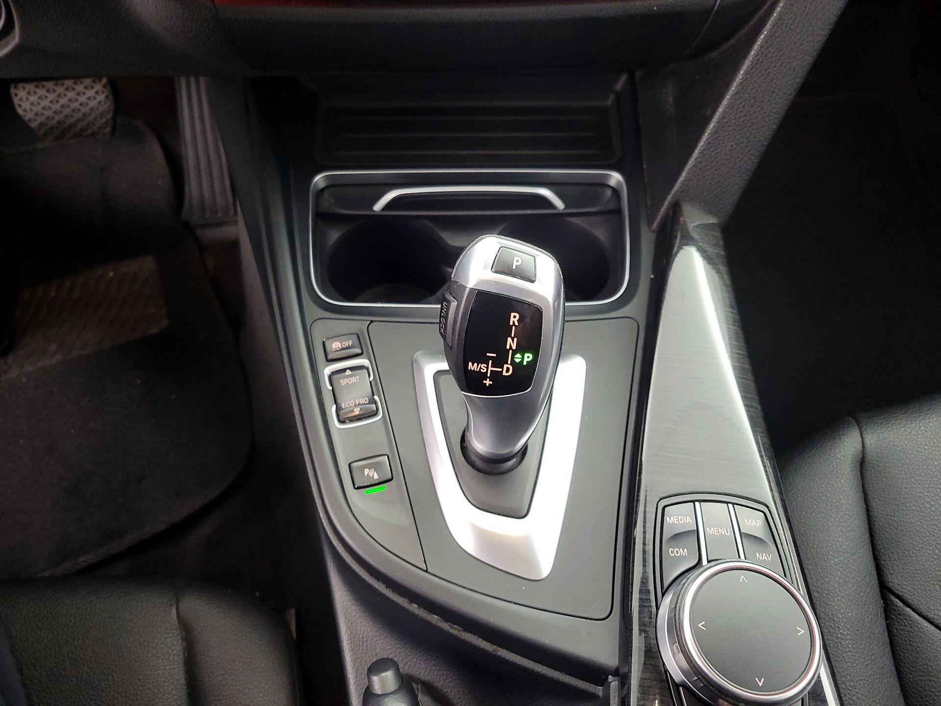 Thumbnail: 2017 BMW 3 Series - 18