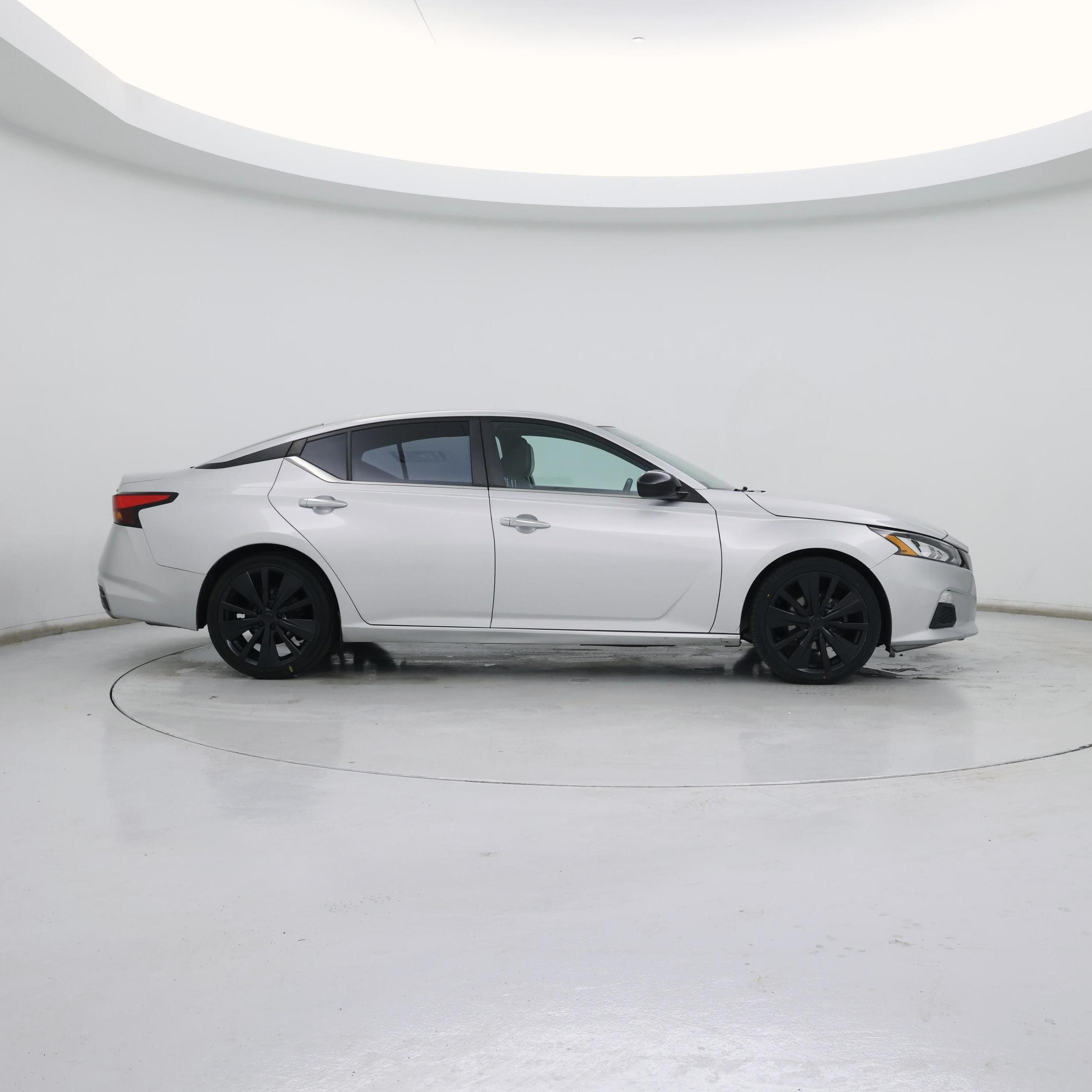 Thumbnail: 2020 Nissan Altima - 7