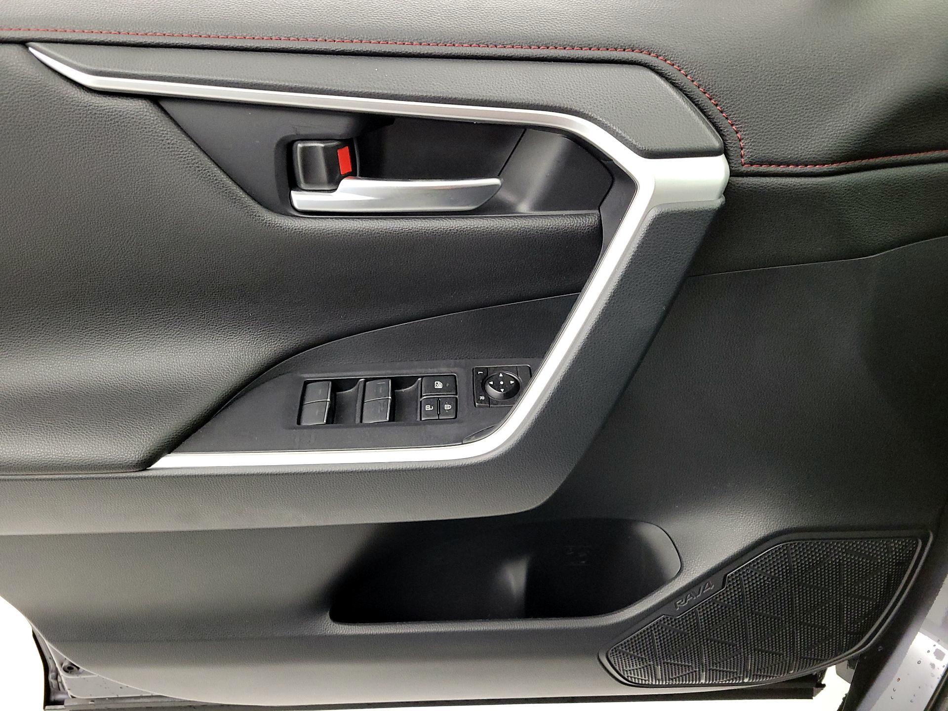 Thumbnail: 2024 Toyota RAV4 - 12