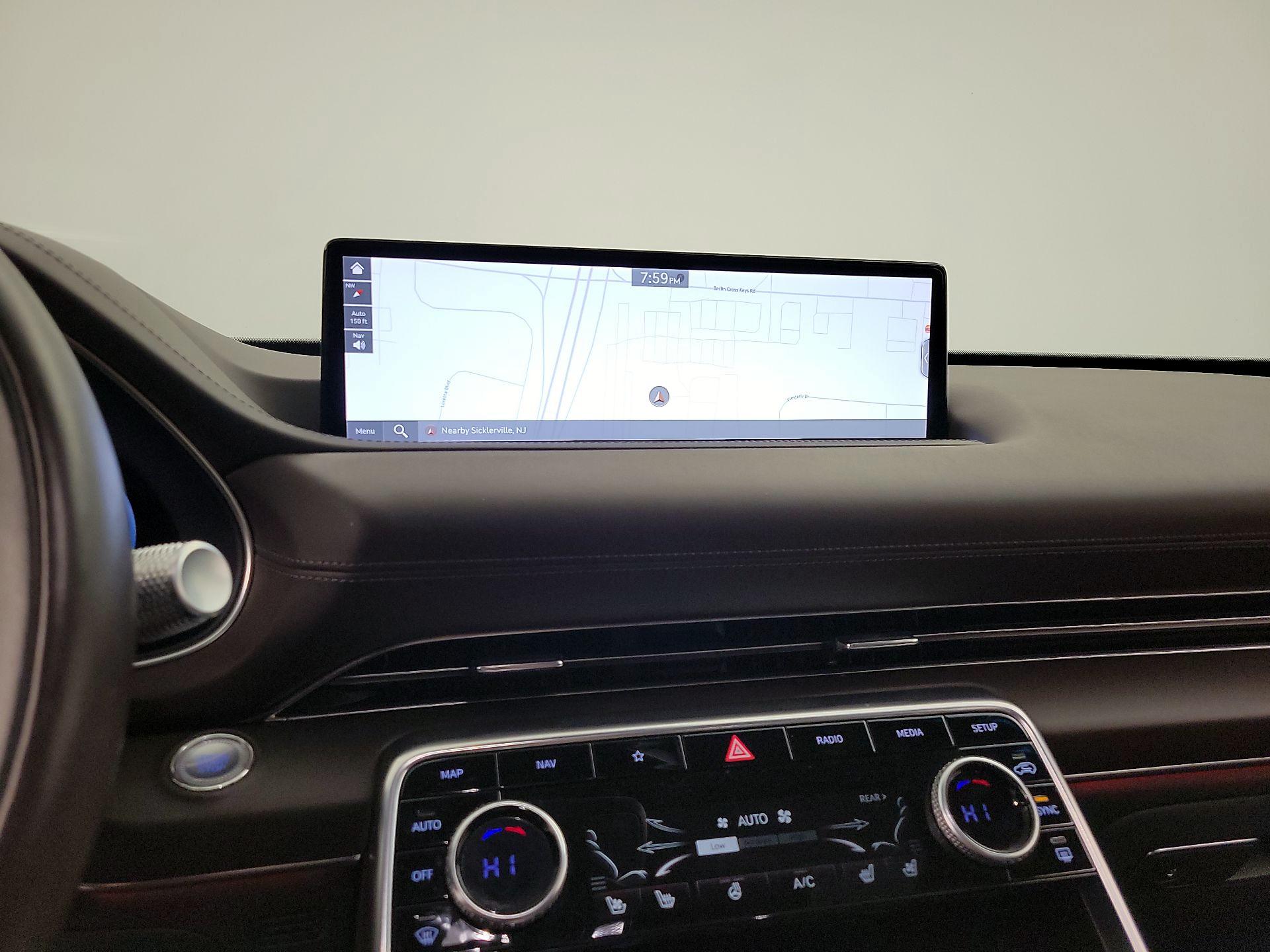 Thumbnail: 2021 Genesis GV80 - 14