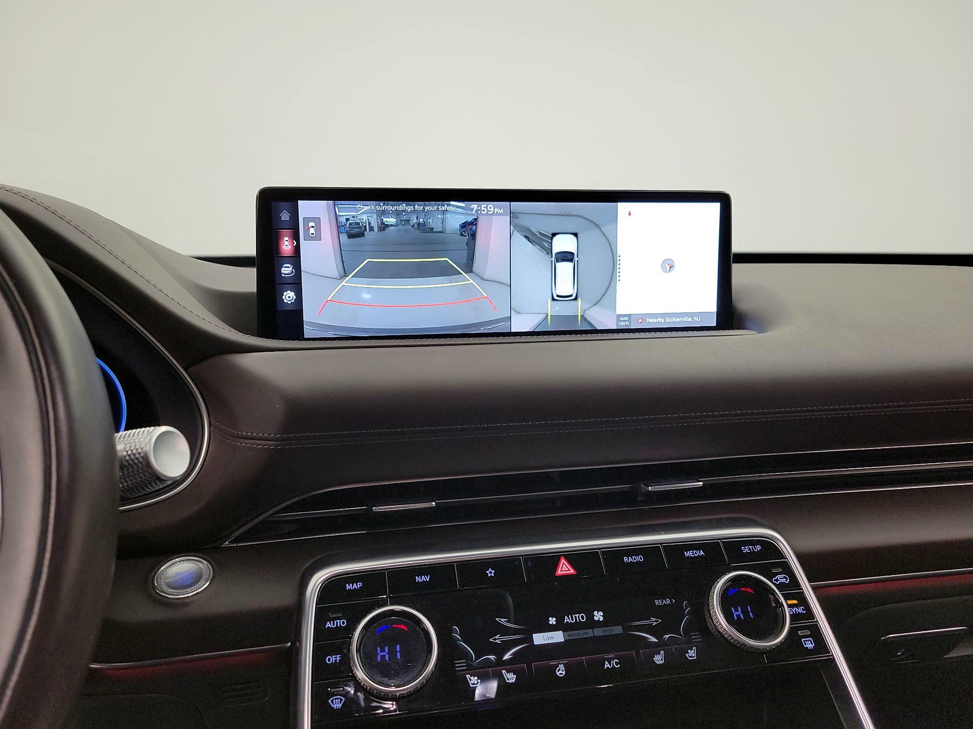 Thumbnail: 2021 Genesis GV80 - 15