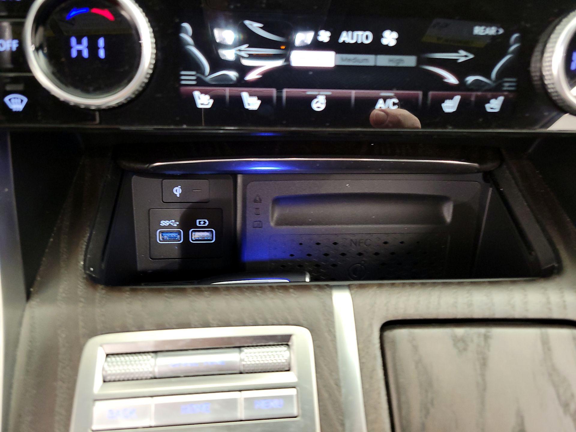 Thumbnail: 2021 Genesis GV80 - 19