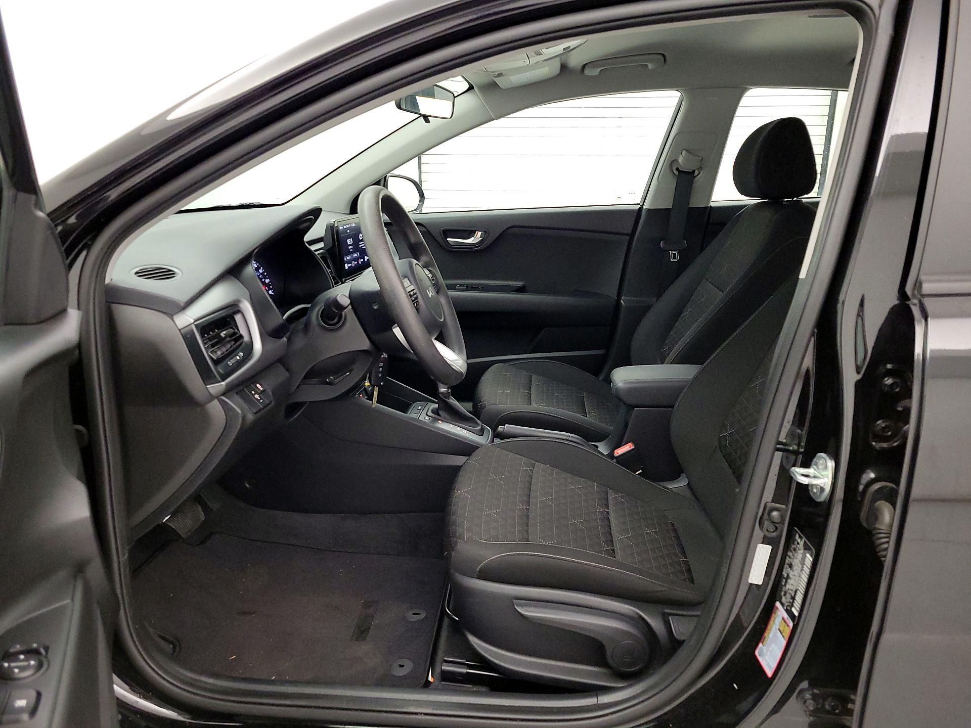 Thumbnail: 2022 Kia Rio - 11