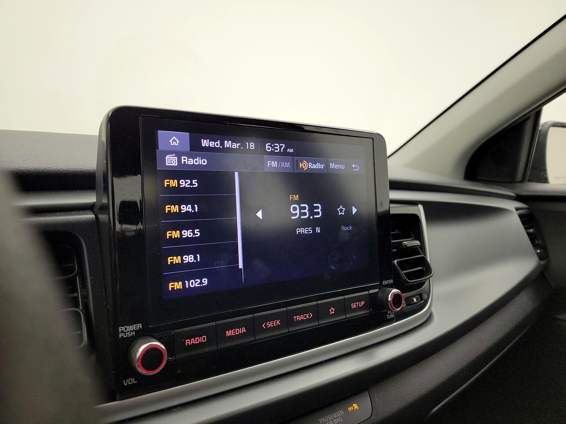 Thumbnail: 2022 Kia Rio - 15