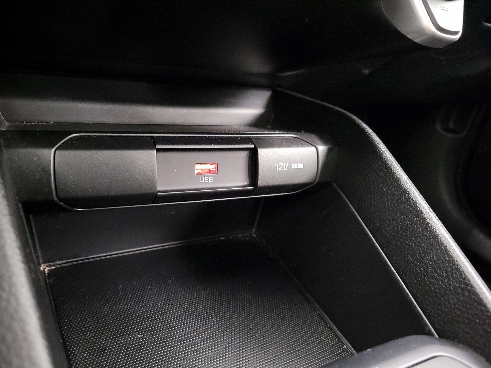 Thumbnail: 2022 Kia Rio - 18