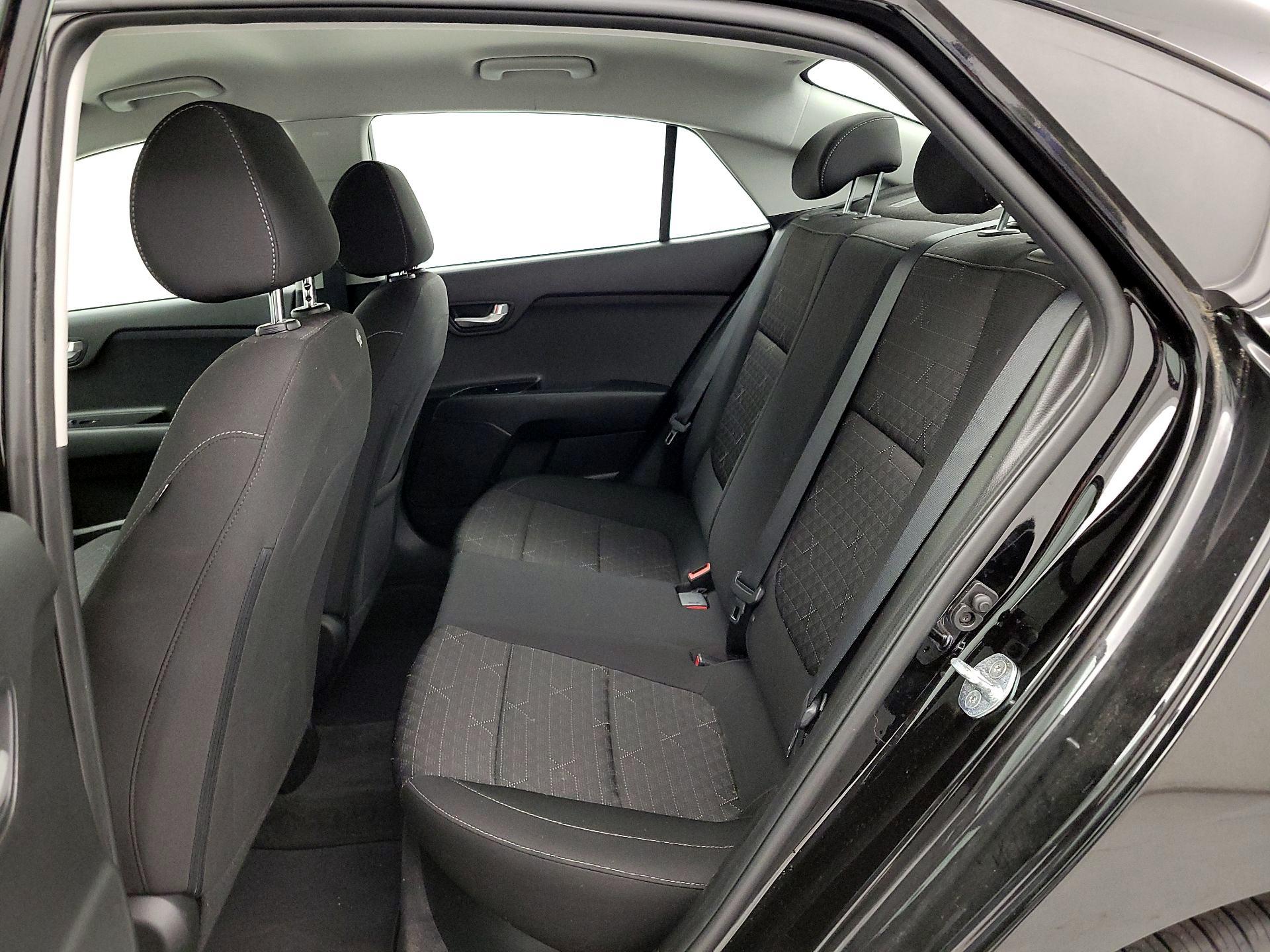 Thumbnail: 2022 Kia Rio - 19