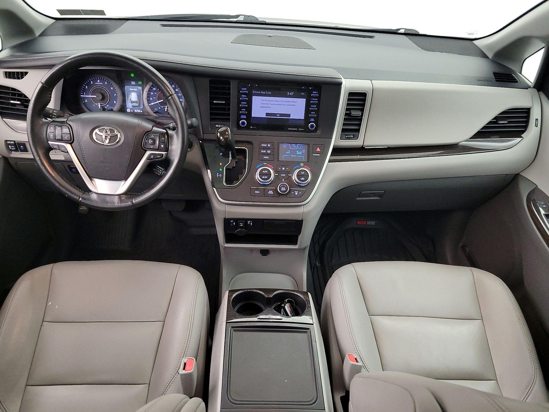 Thumbnail: 2020 Toyota Sienna - 9