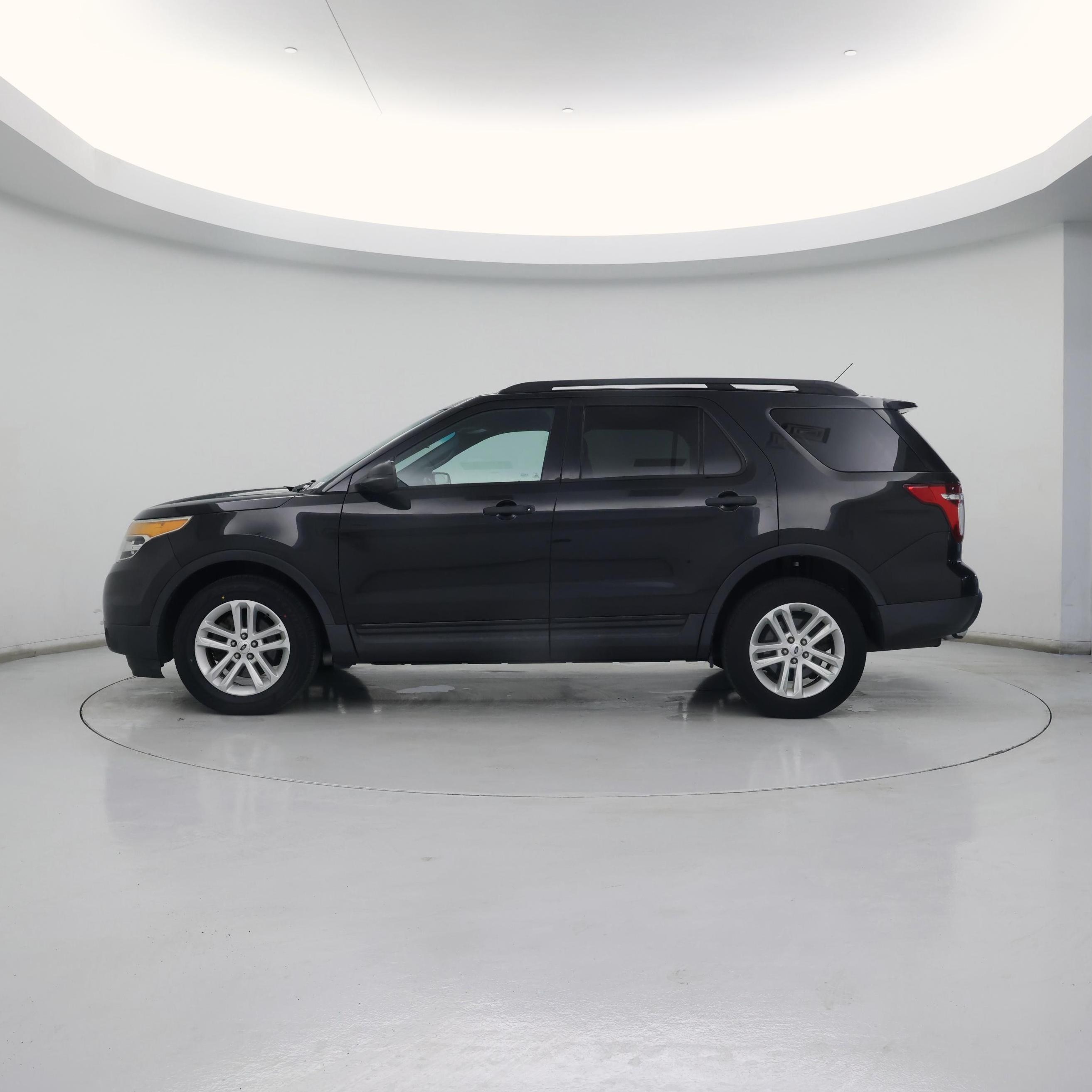 Thumbnail: 2015 Ford Explorer - 3