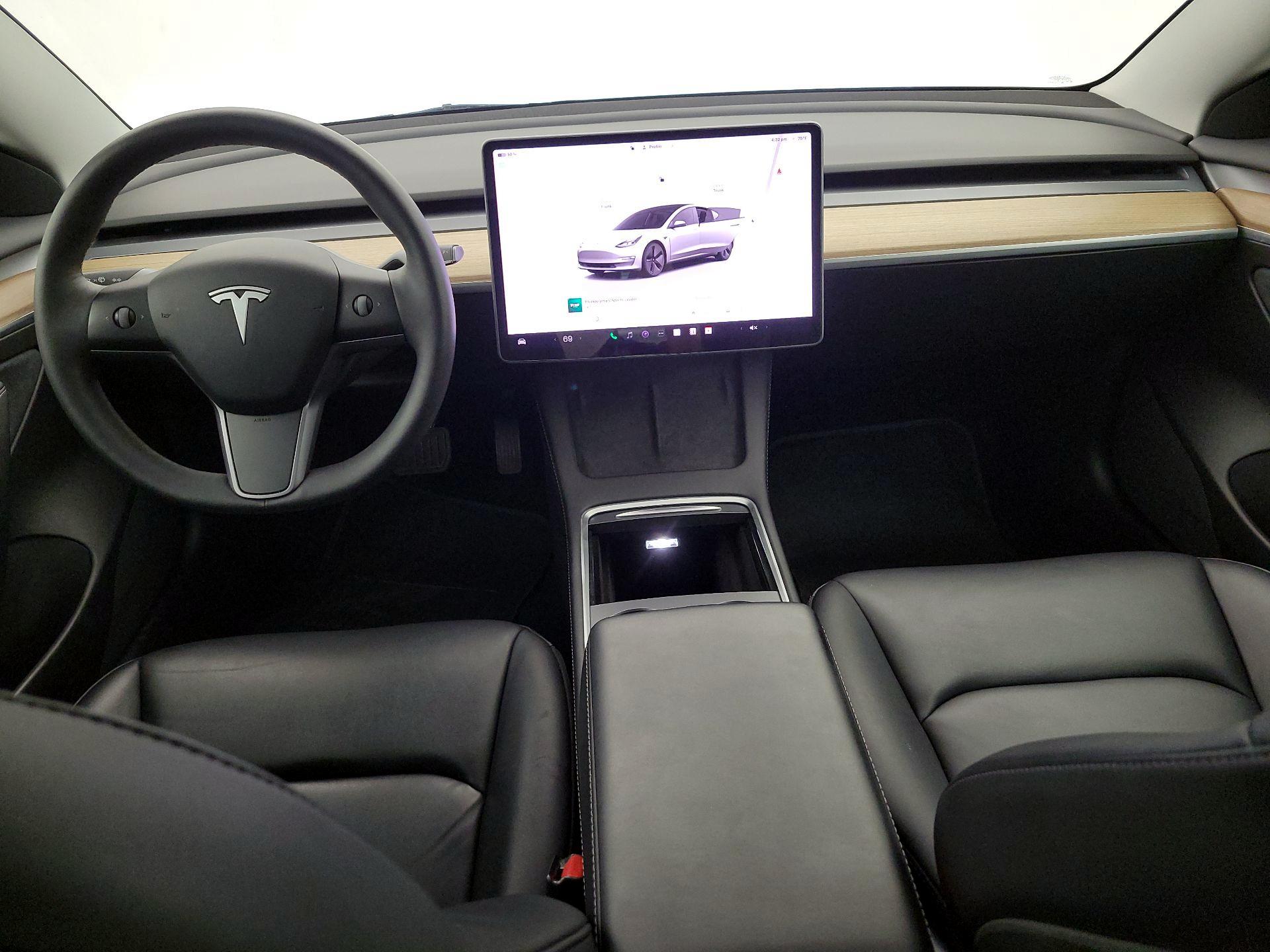 Thumbnail: 2022 Tesla Model 3 - 9