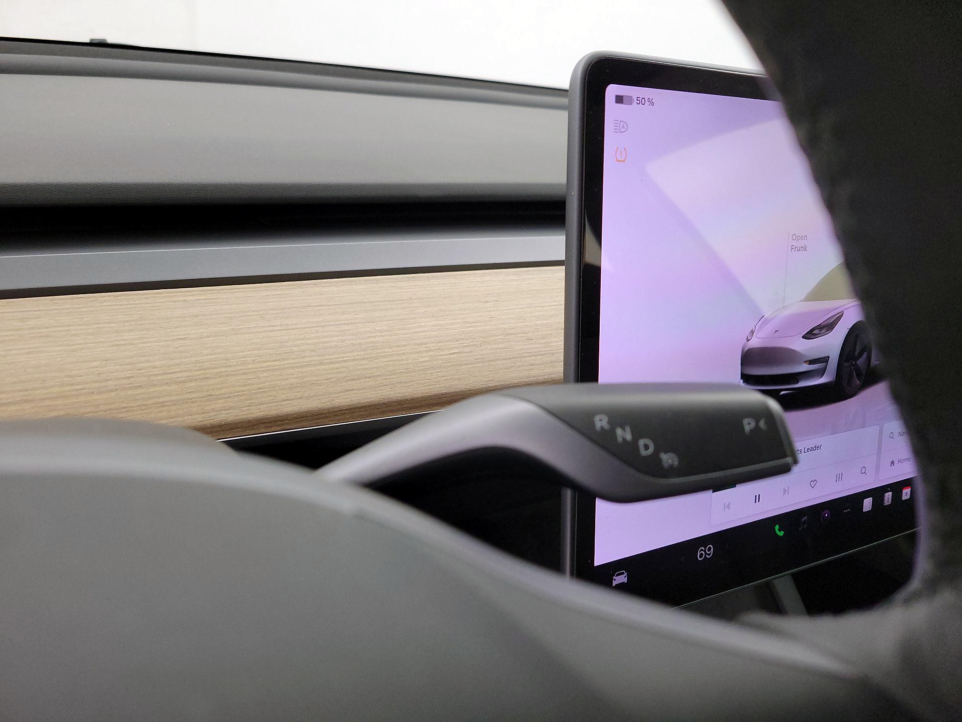 Thumbnail: 2022 Tesla Model 3 - 17