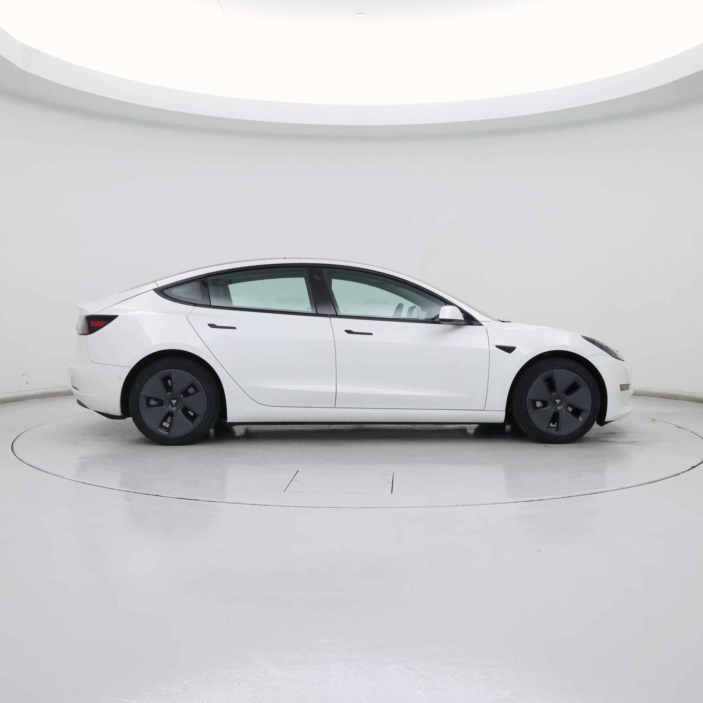 Thumbnail: 2022 Tesla Model 3 - 7