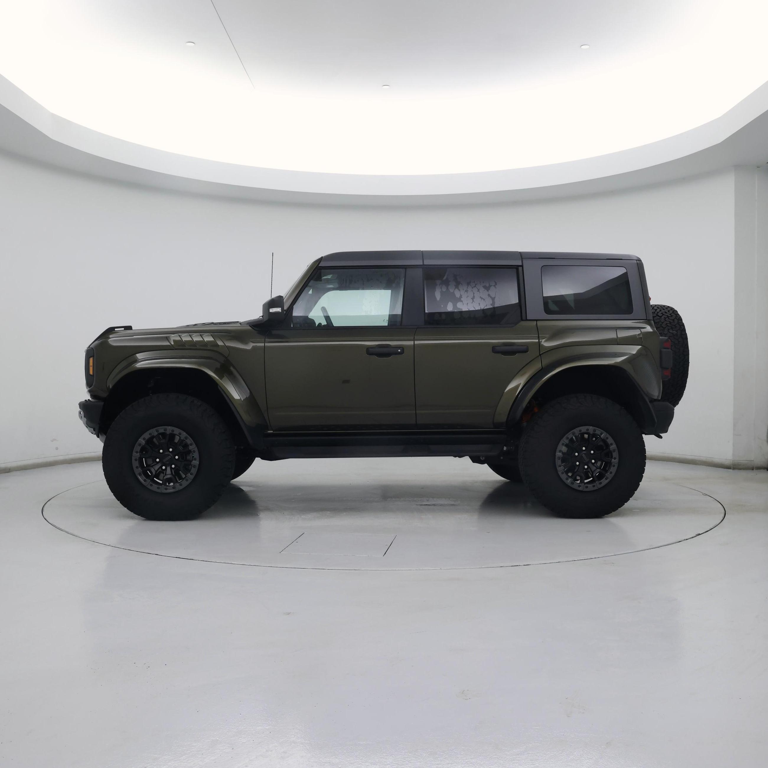 Thumbnail: 2024 Ford Bronco - 3