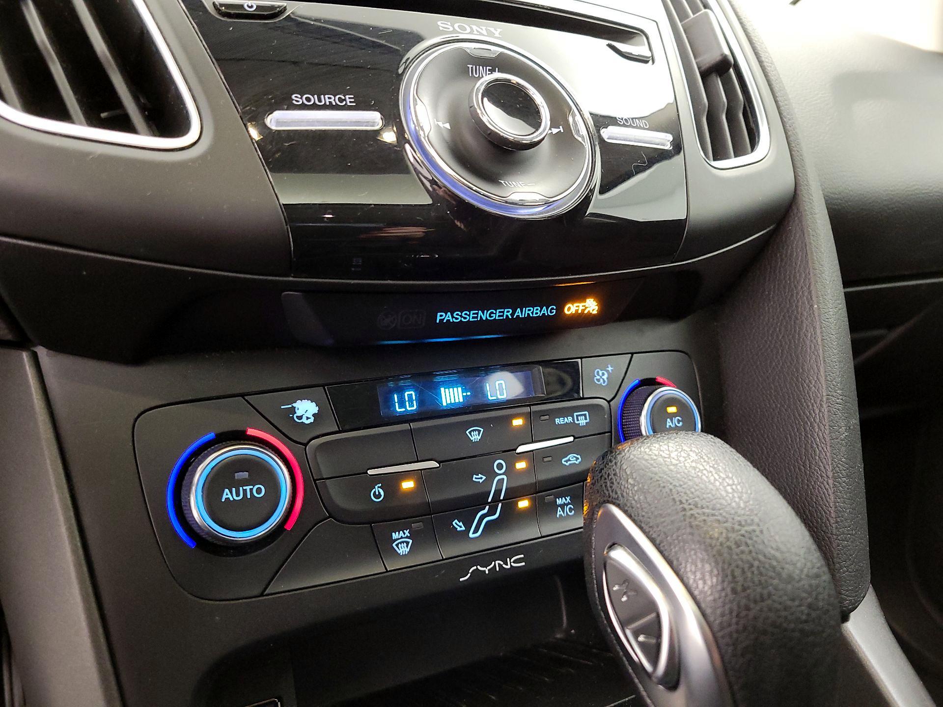 Thumbnail: 2017 Ford Focus - 17