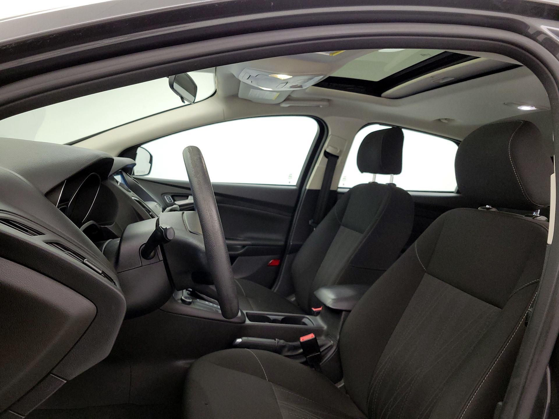 Thumbnail: 2017 Ford Focus - 20