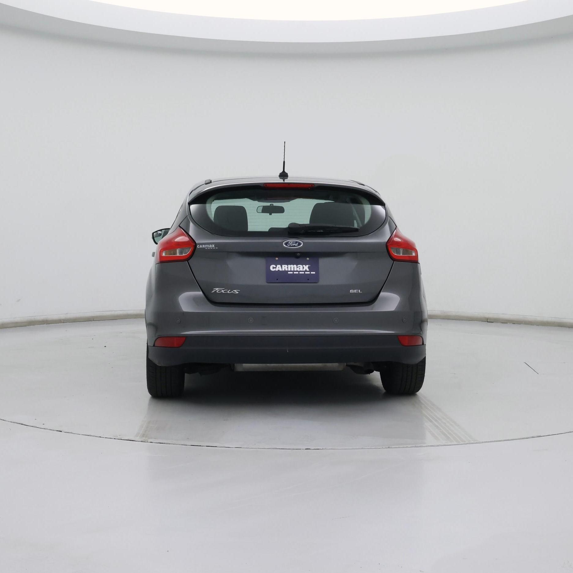 Thumbnail: 2017 Ford Focus - 6