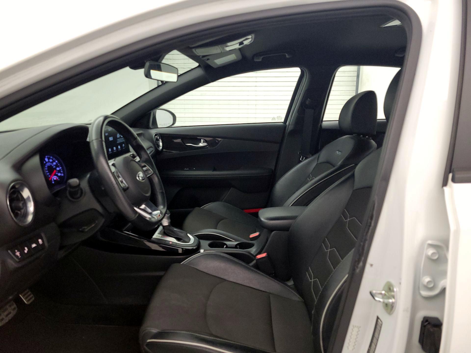 Thumbnail: 2021 Kia Forte - 11