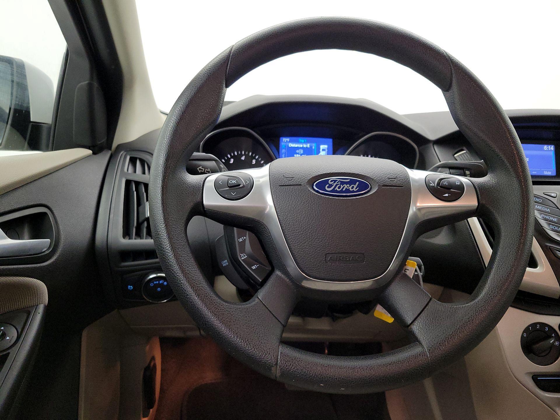 Thumbnail: 2014 Ford Focus - 10