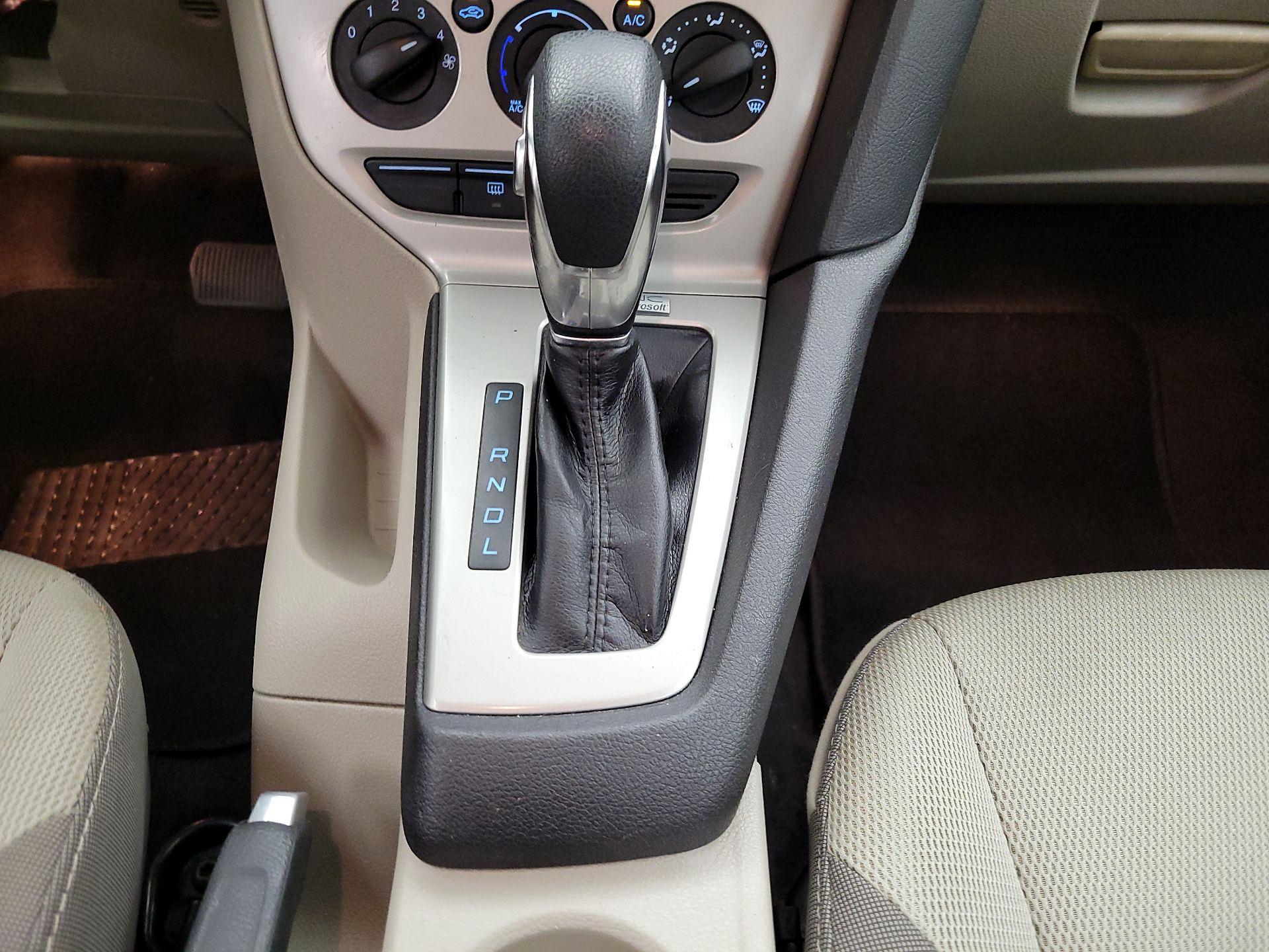 Thumbnail: 2014 Ford Focus - 16