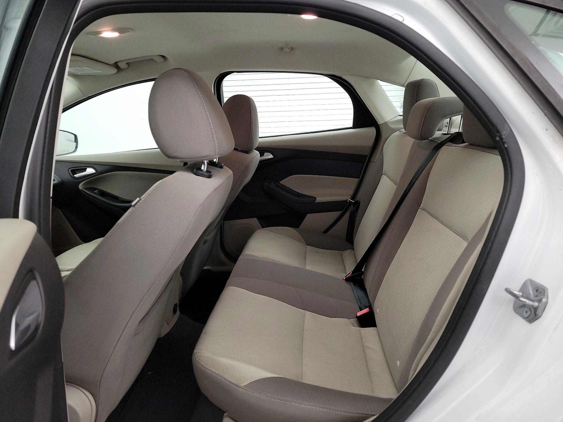 Thumbnail: 2014 Ford Focus - 17