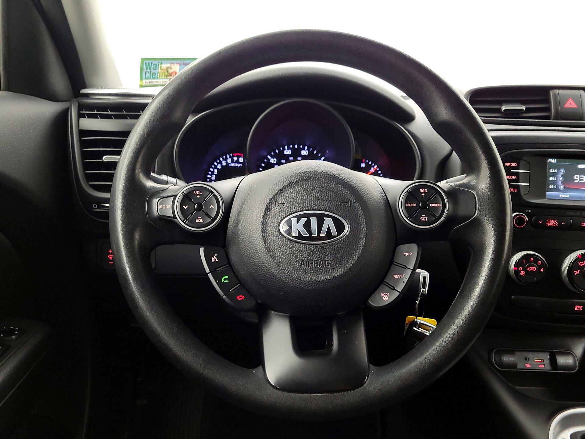Thumbnail: 2016 Kia Soul - 10