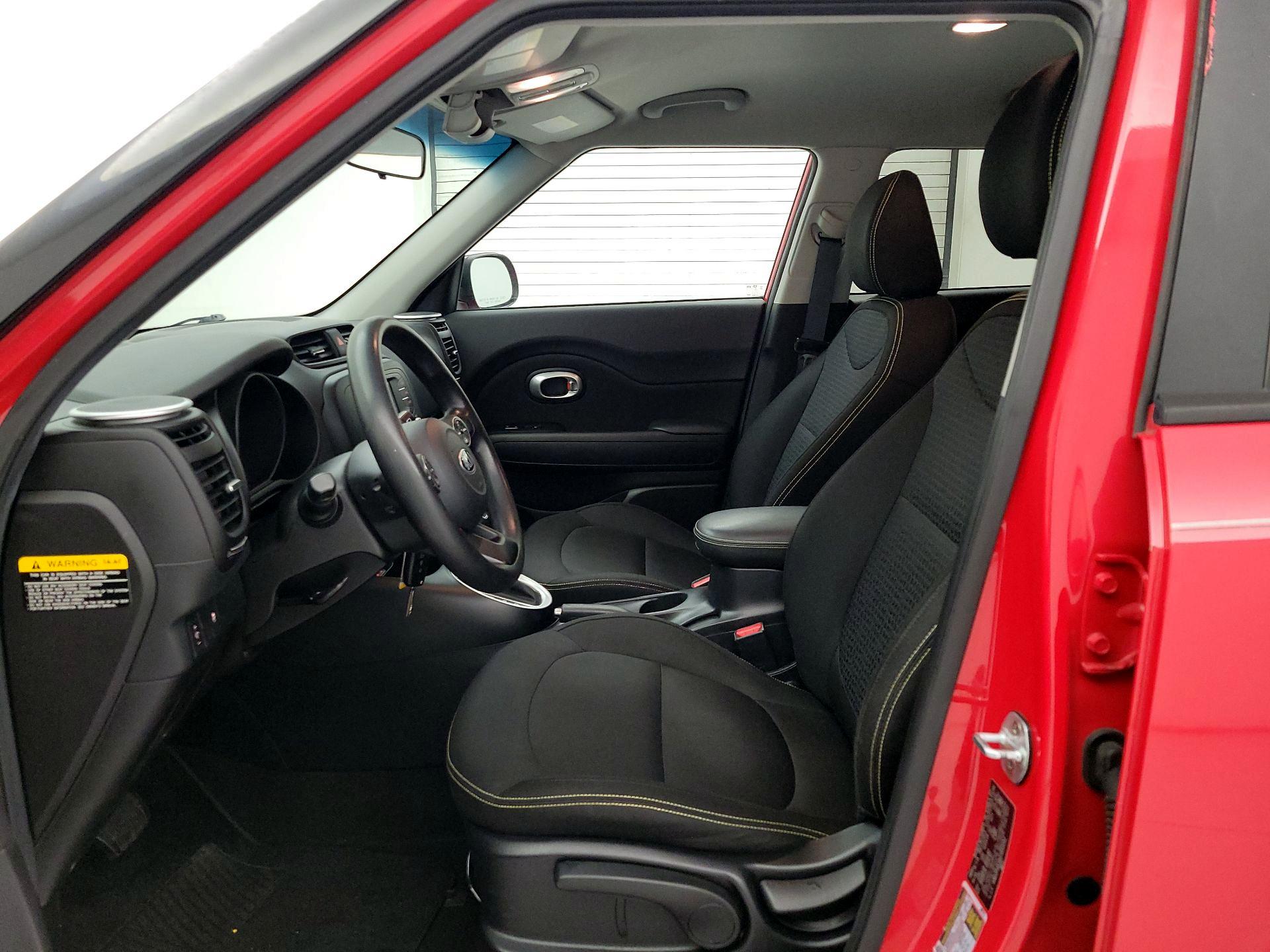 Thumbnail: 2016 Kia Soul - 11