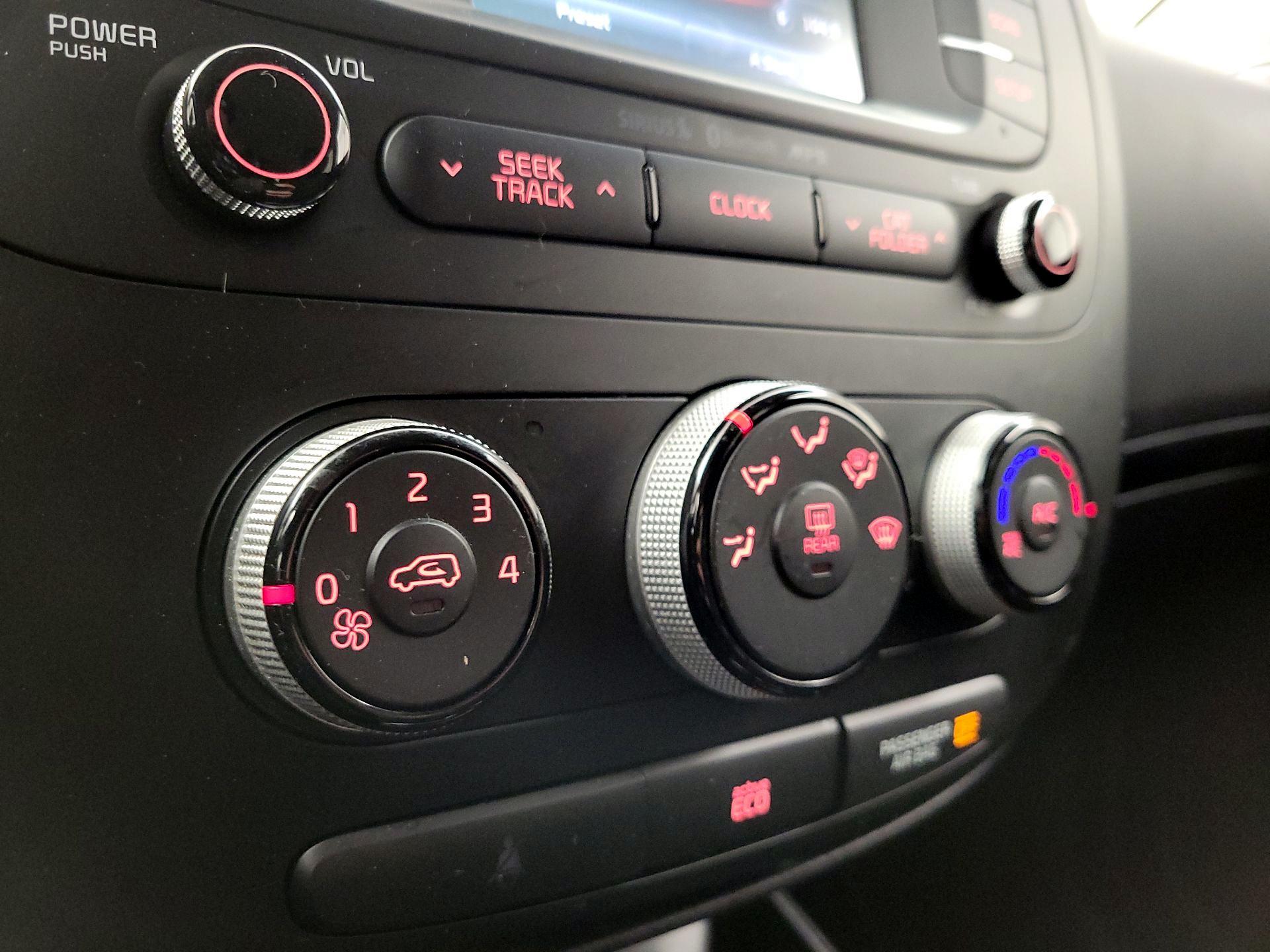 Thumbnail: 2016 Kia Soul - 16