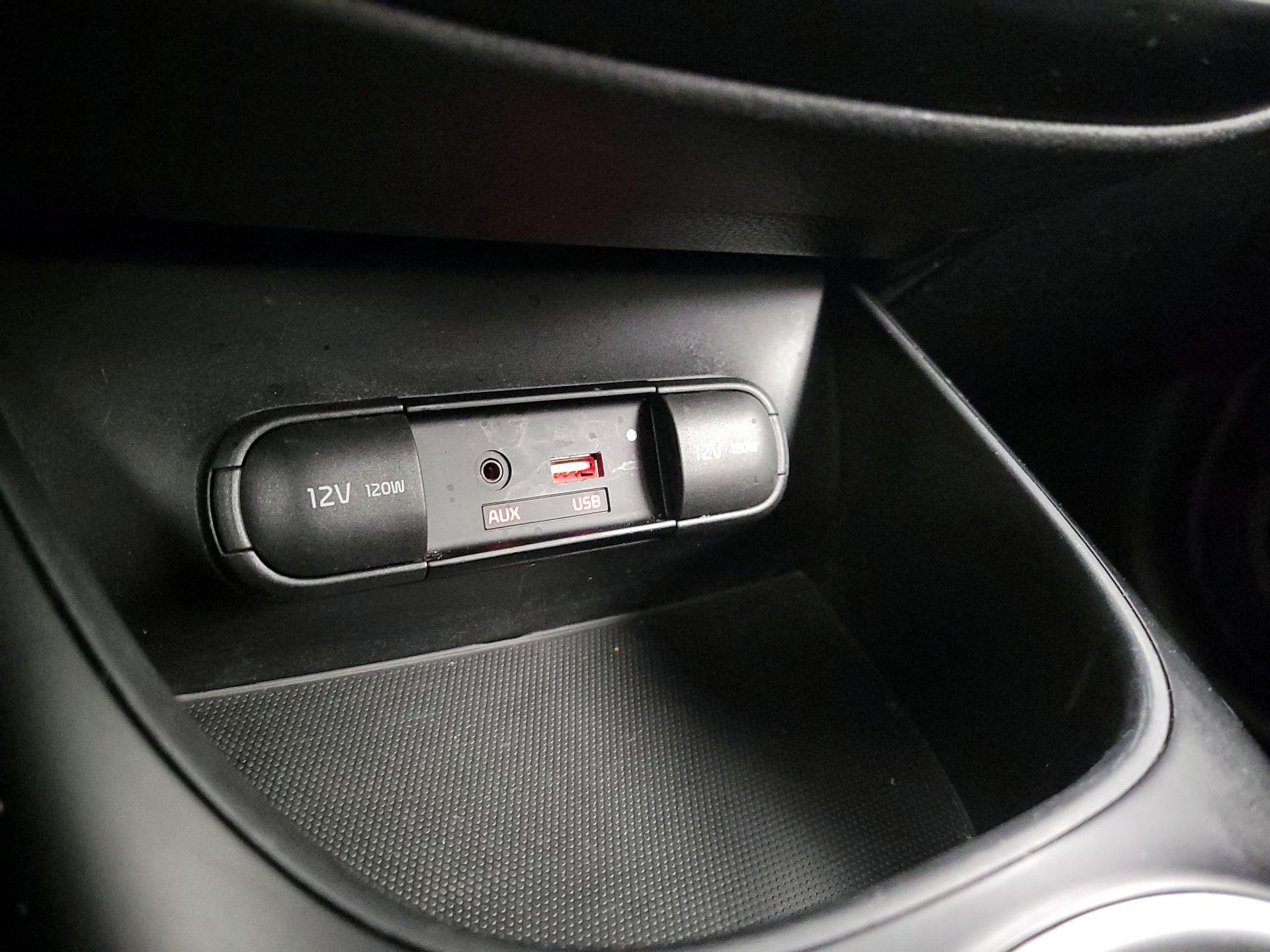 Thumbnail: 2016 Kia Soul - 18