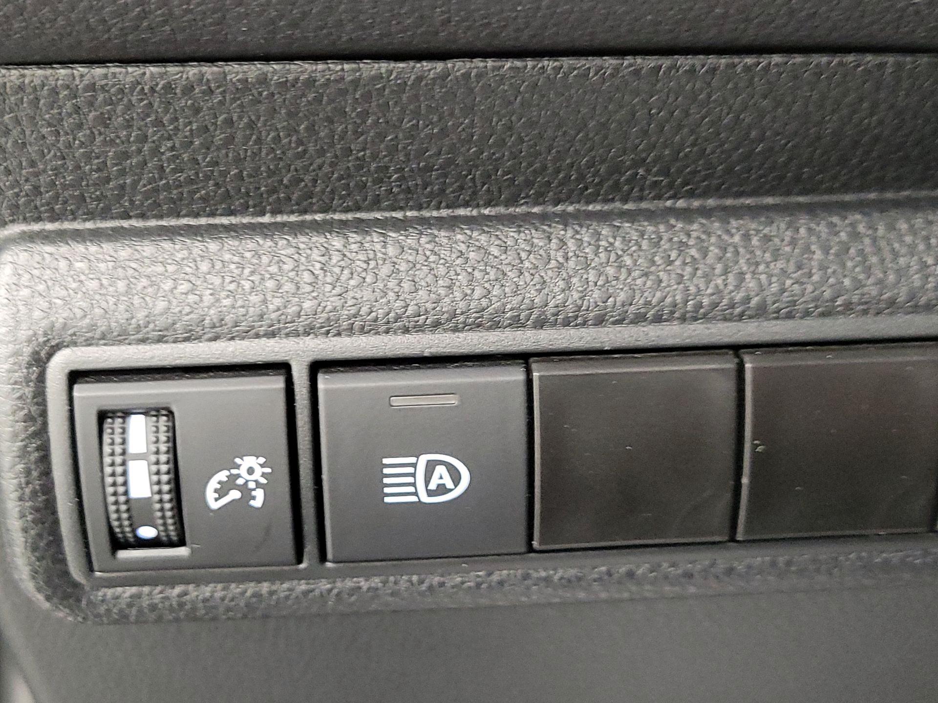 Thumbnail: 2024 Toyota Corolla - 13