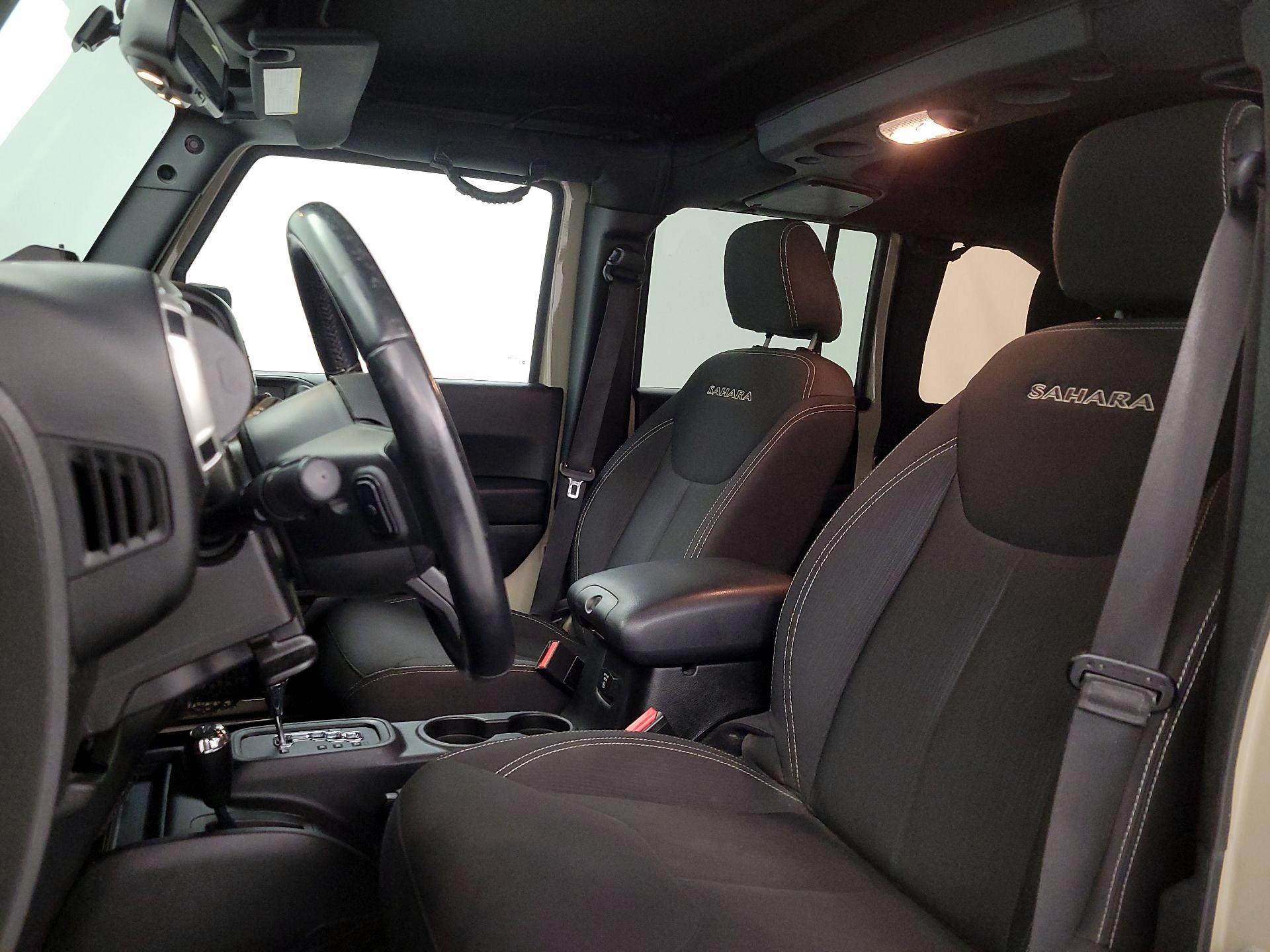 Thumbnail: 2017 Jeep Wrangler - 11